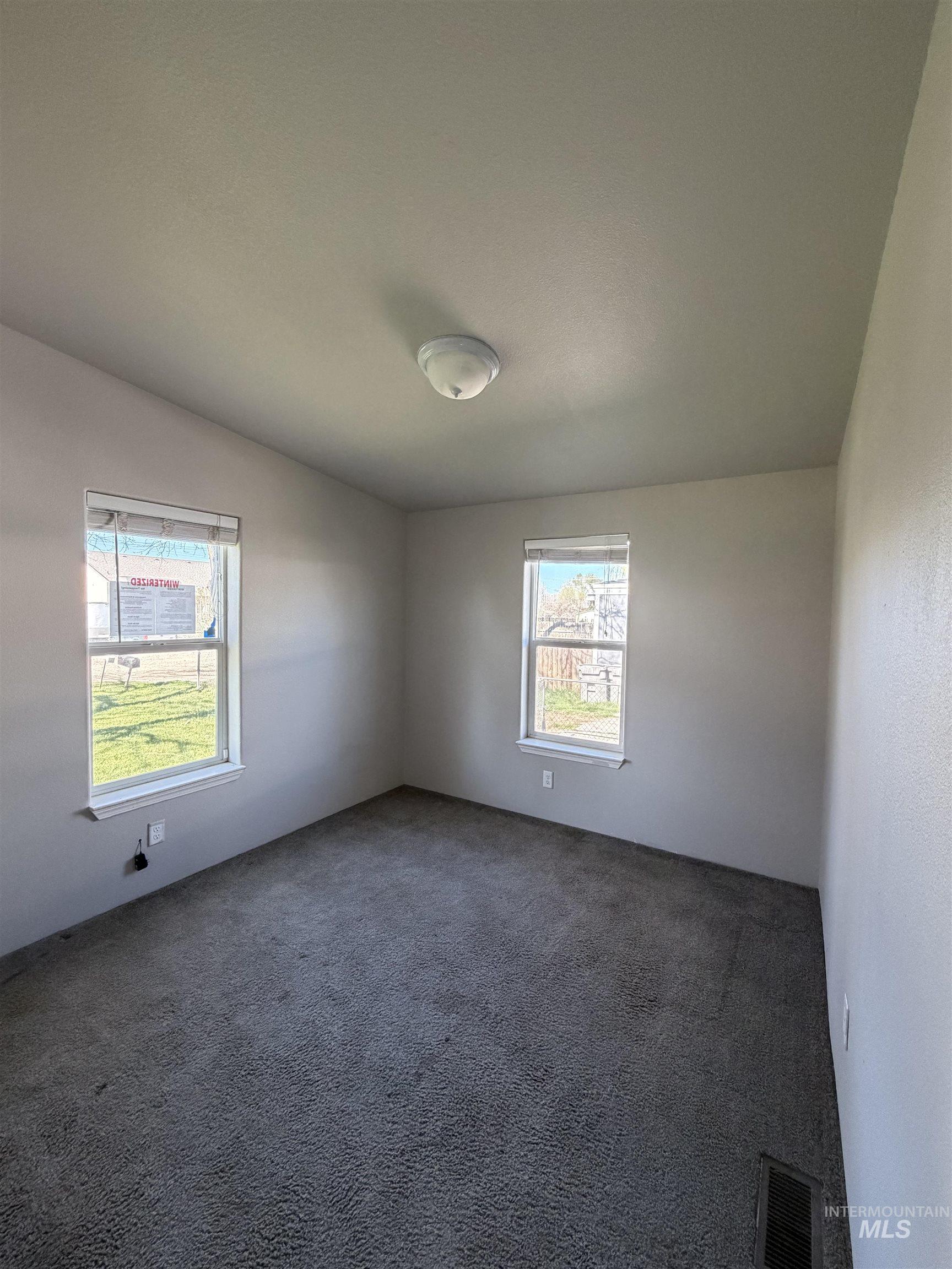 321 Joliet St, Caldwell, Idaho 83605, 3 Bedrooms, 2 Bathrooms, Residential For Sale, Price $220,000, 98981226