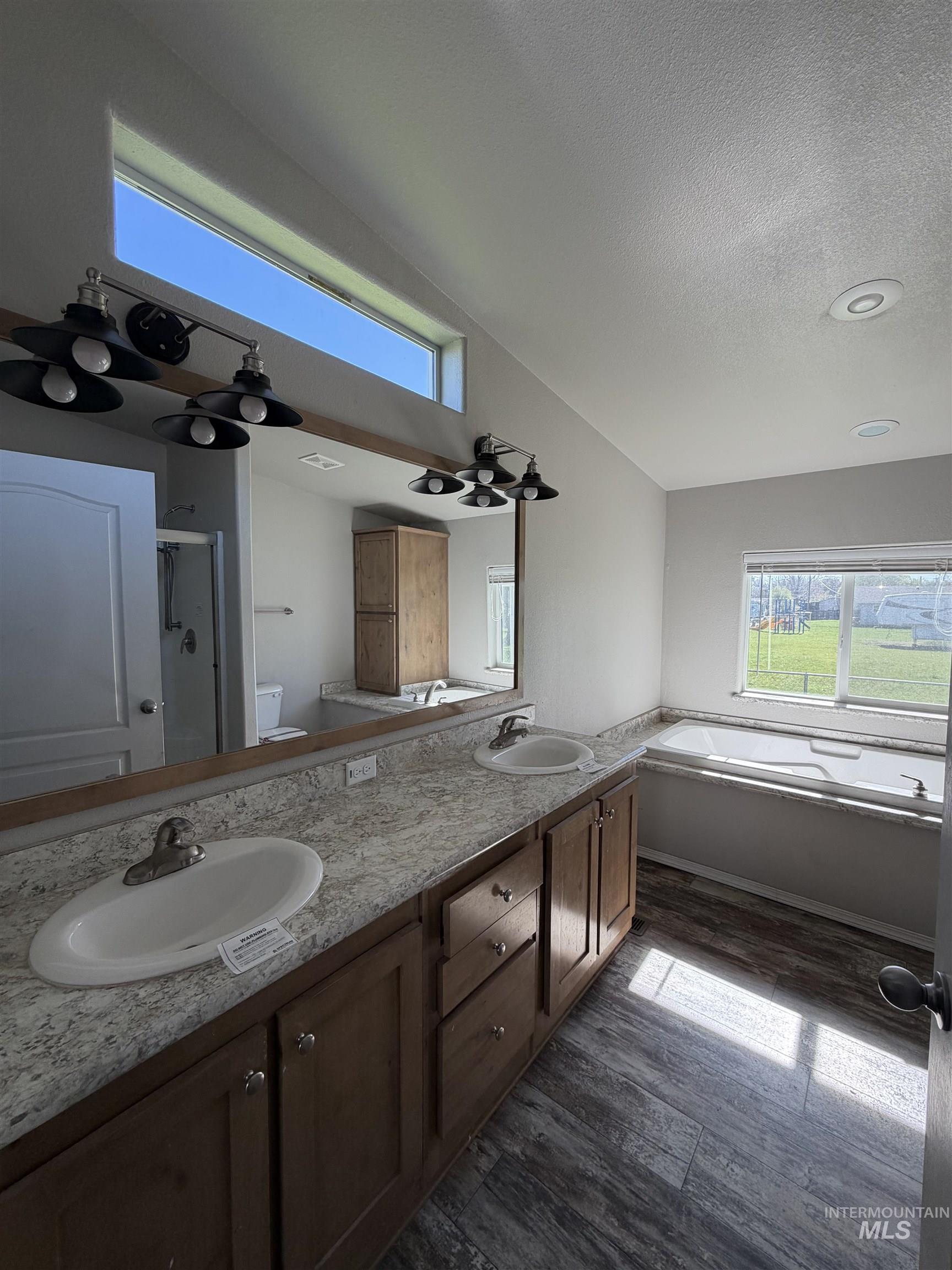 321 Joliet St, Caldwell, Idaho 83605, 3 Bedrooms, 2 Bathrooms, Residential For Sale, Price $220,000, 98981226