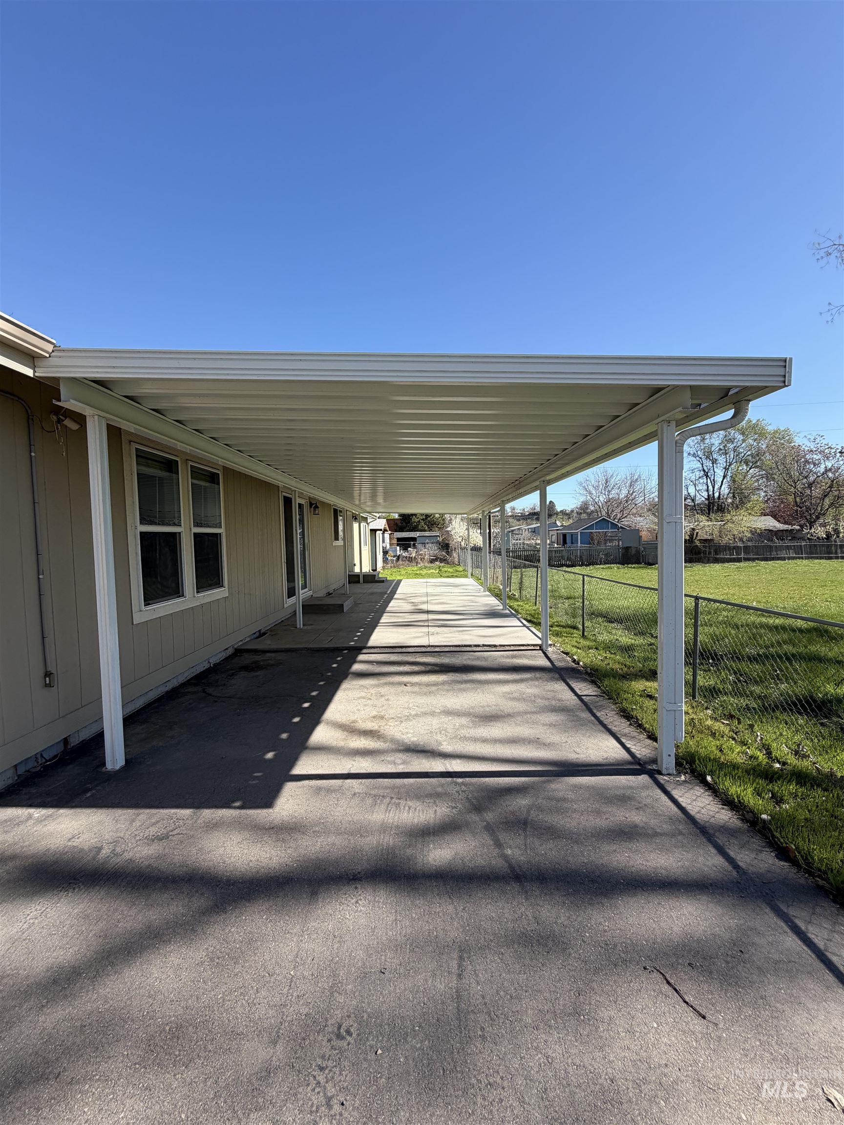 321 Joliet St, Caldwell, Idaho 83605, 3 Bedrooms, 2 Bathrooms, Residential For Sale, Price $220,000, 98981226