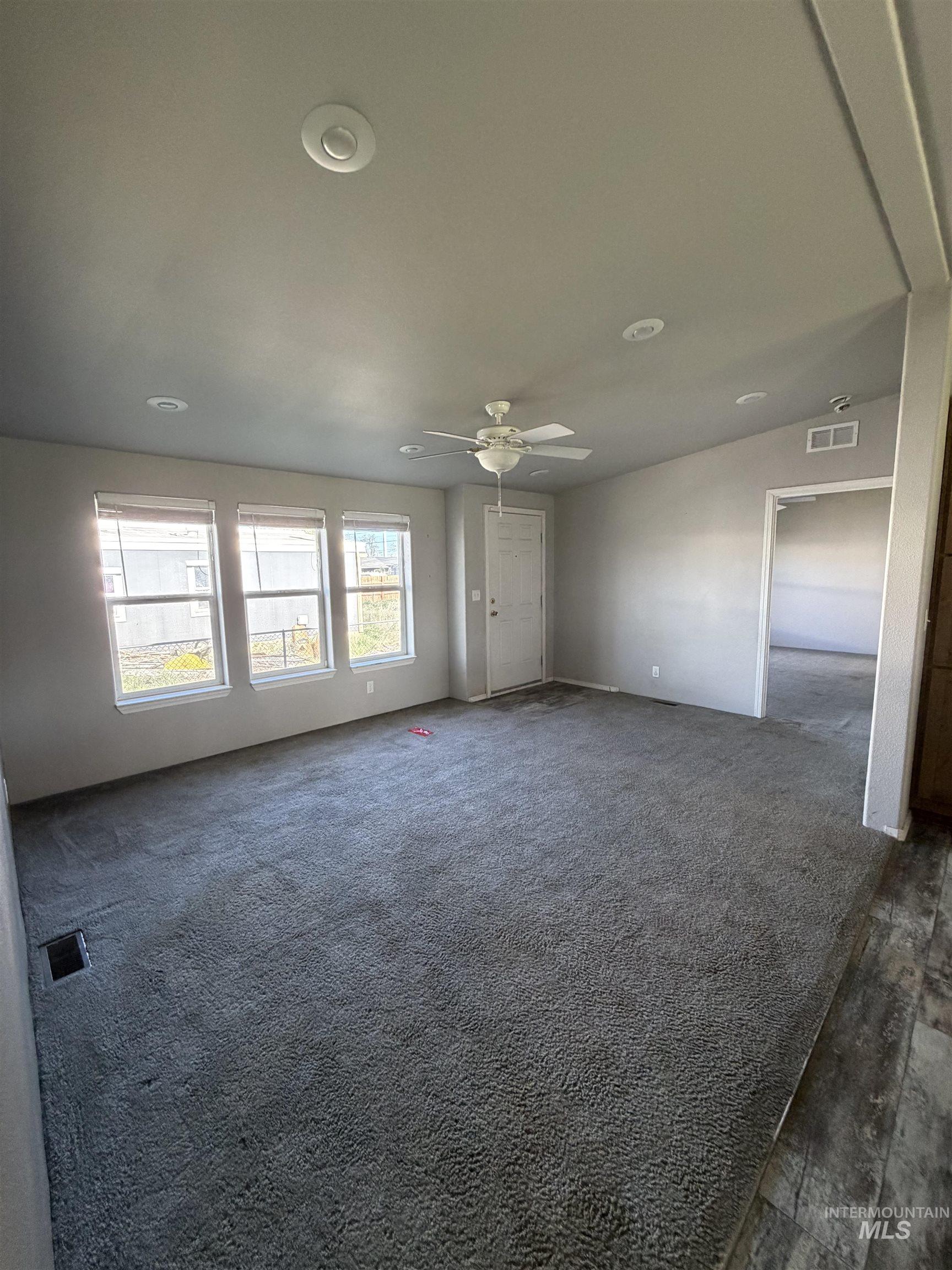 321 Joliet St, Caldwell, Idaho 83605, 3 Bedrooms, 2 Bathrooms, Residential For Sale, Price $220,000, 98981226