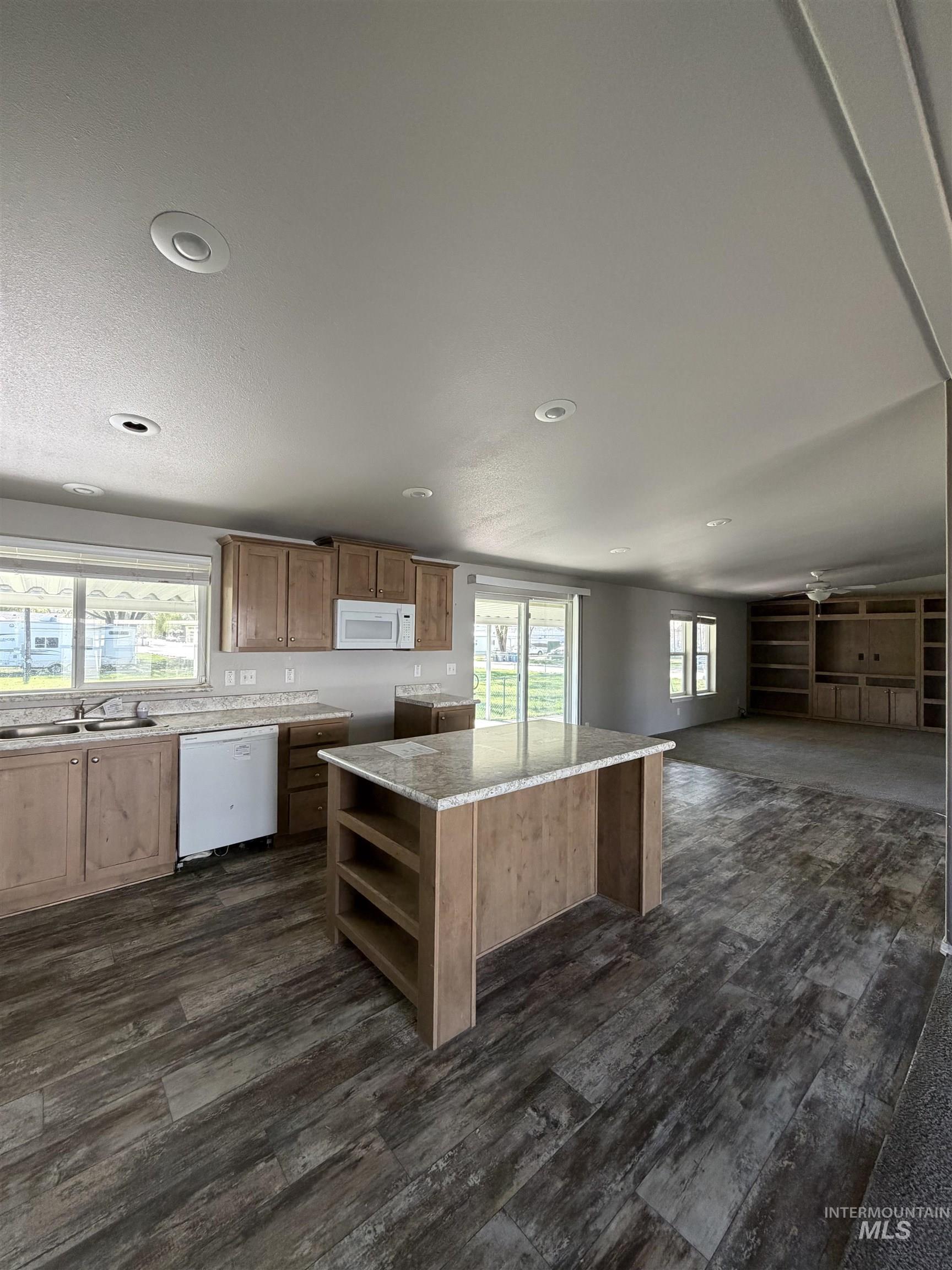 321 Joliet St, Caldwell, Idaho 83605, 3 Bedrooms, 2 Bathrooms, Residential For Sale, Price $220,000, 98981226