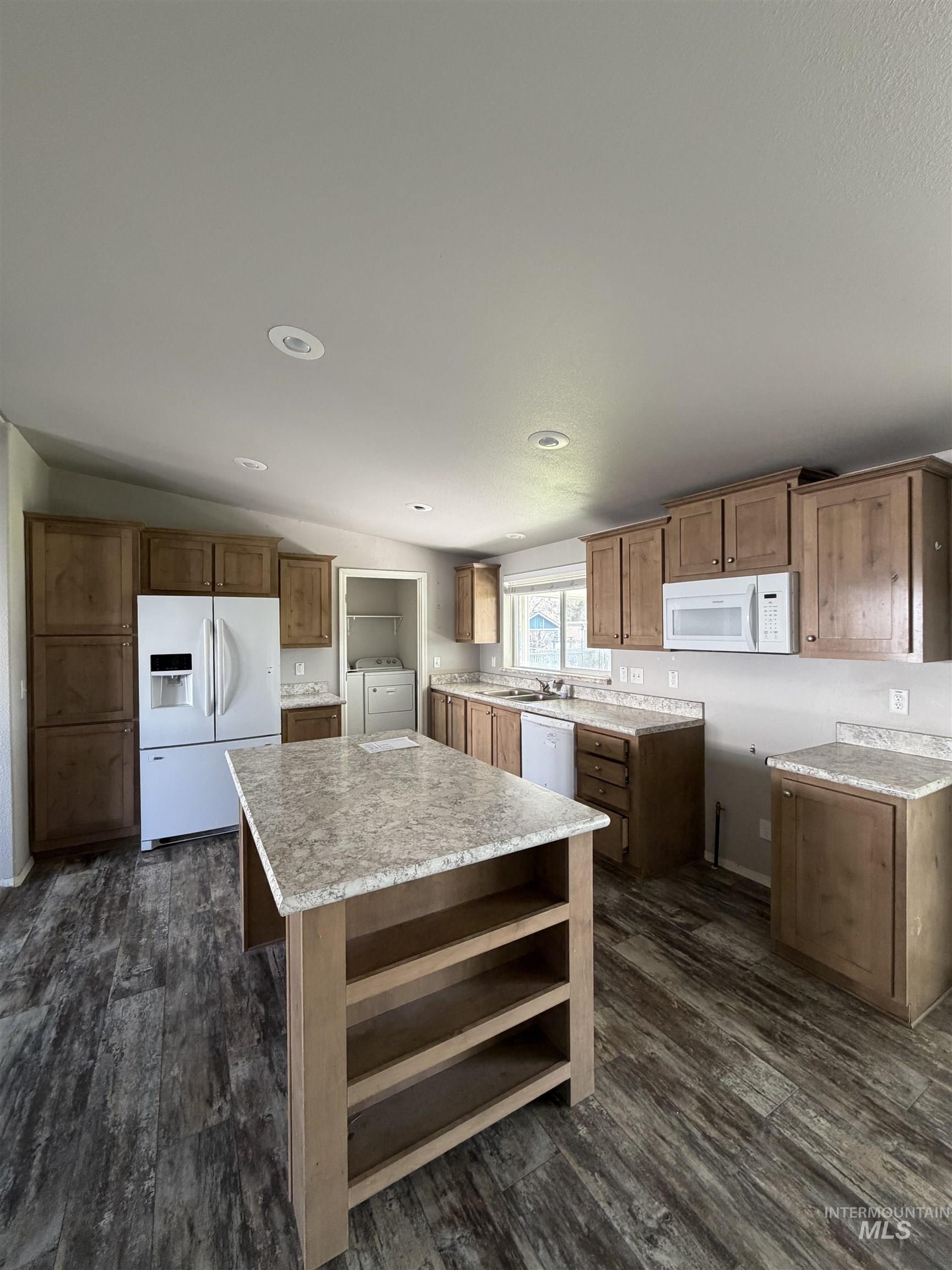 321 Joliet St, Caldwell, Idaho 83605, 3 Bedrooms, 2 Bathrooms, Residential For Sale, Price $220,000, 98981226