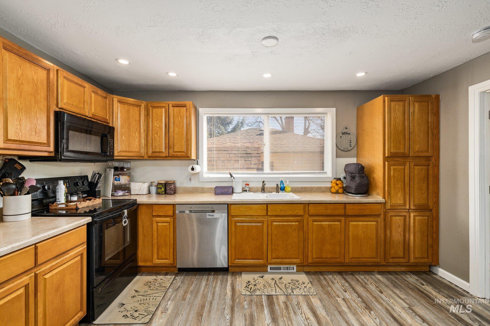 1504 N 2nd St, Nampa, Idaho 83687, 3 Bedrooms, 1 Bathroom, Residential For Sale, Price $294,000, 98981229