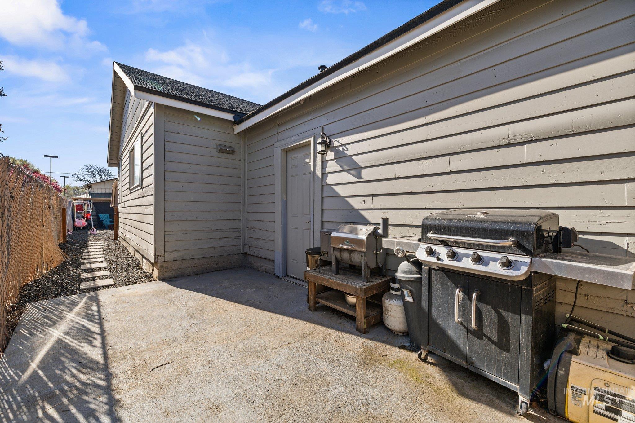 1504 N 2nd St, Nampa, Idaho 83687, 3 Bedrooms, 1 Bathroom, Residential For Sale, Price $294,000, 98981229