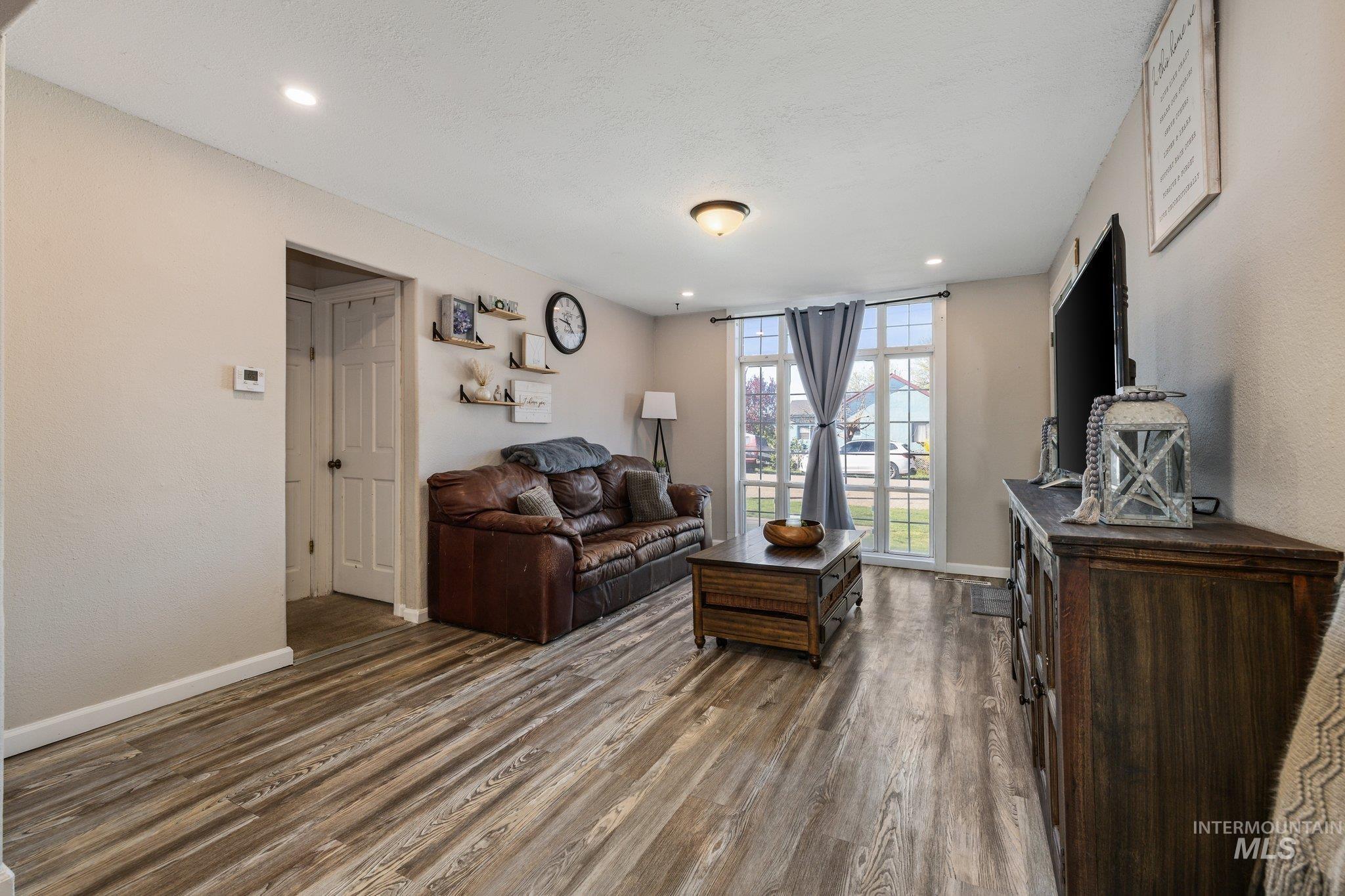 1504 N 2nd St, Nampa, Idaho 83687, 3 Bedrooms, 1 Bathroom, Residential For Sale, Price $294,000, 98981229