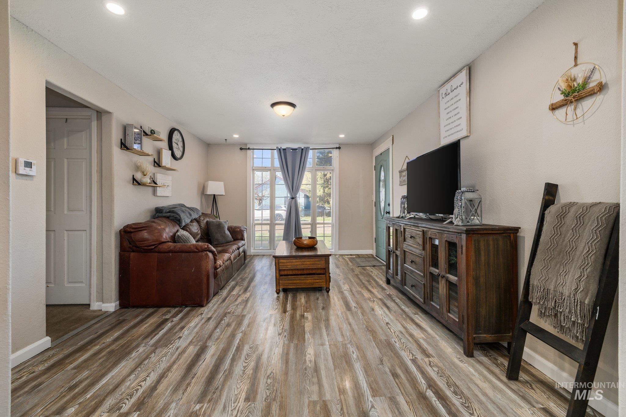 1504 N 2nd St, Nampa, Idaho 83687, 3 Bedrooms, 1 Bathroom, Residential For Sale, Price $294,000, 98981229