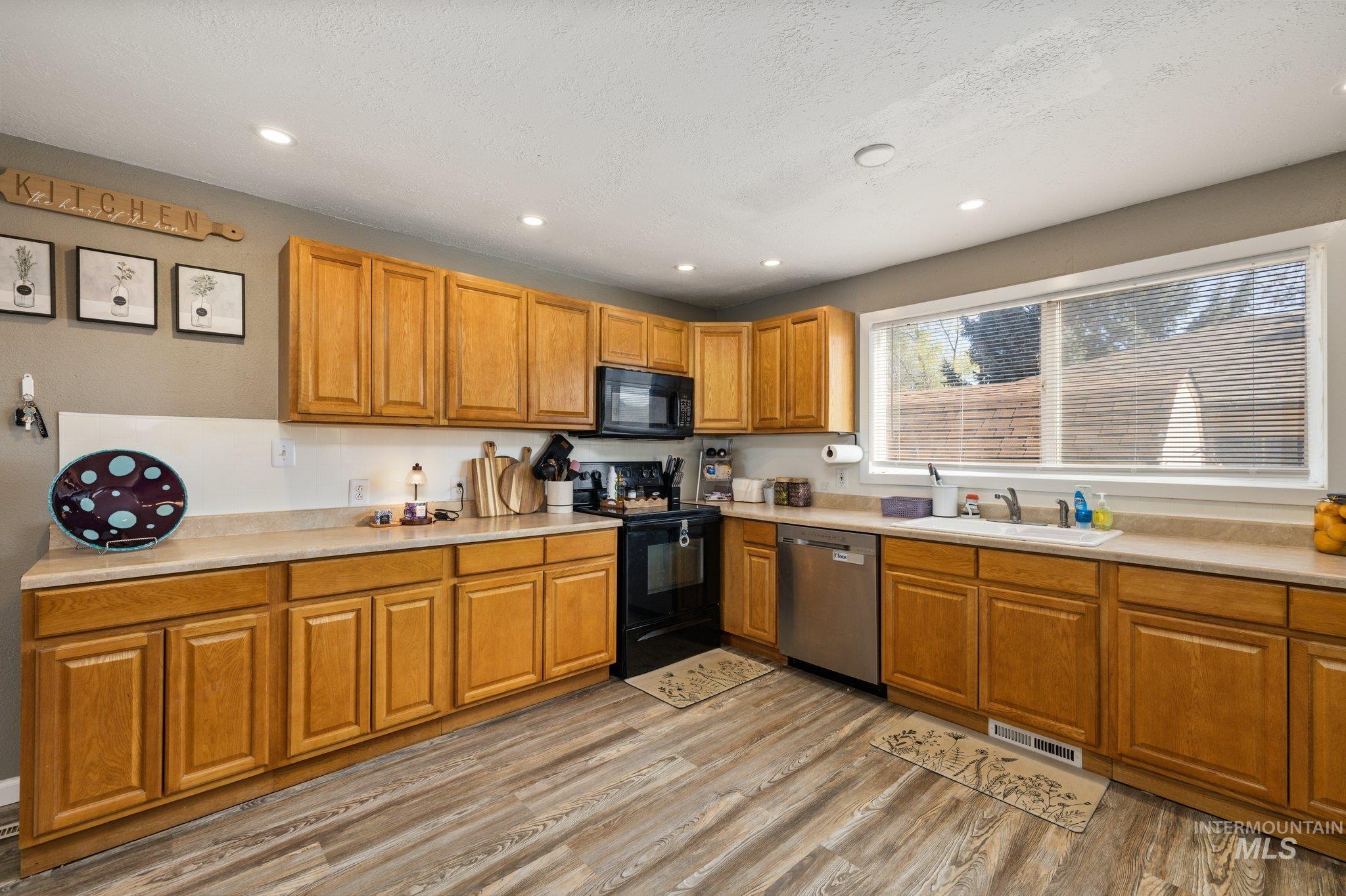 1504 N 2nd St, Nampa, Idaho 83687, 3 Bedrooms, 1 Bathroom, Residential For Sale, Price $294,000, 98981229