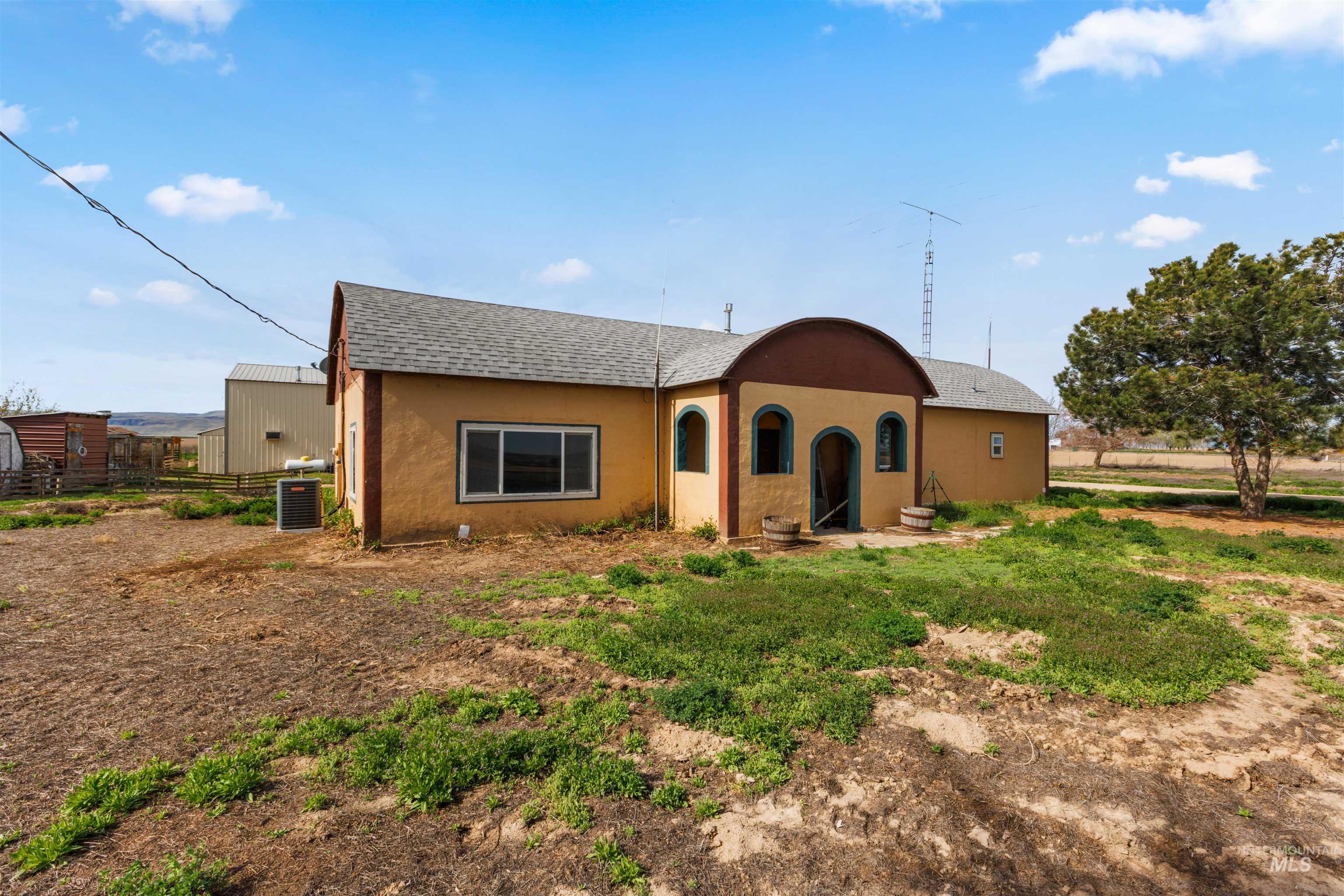 5168 Jump Creek Rd, Homedale, Idaho 83628-3677, 3 Bedrooms, 1.5 Bathrooms, Residential For Sale, Price $450,000, 98981231