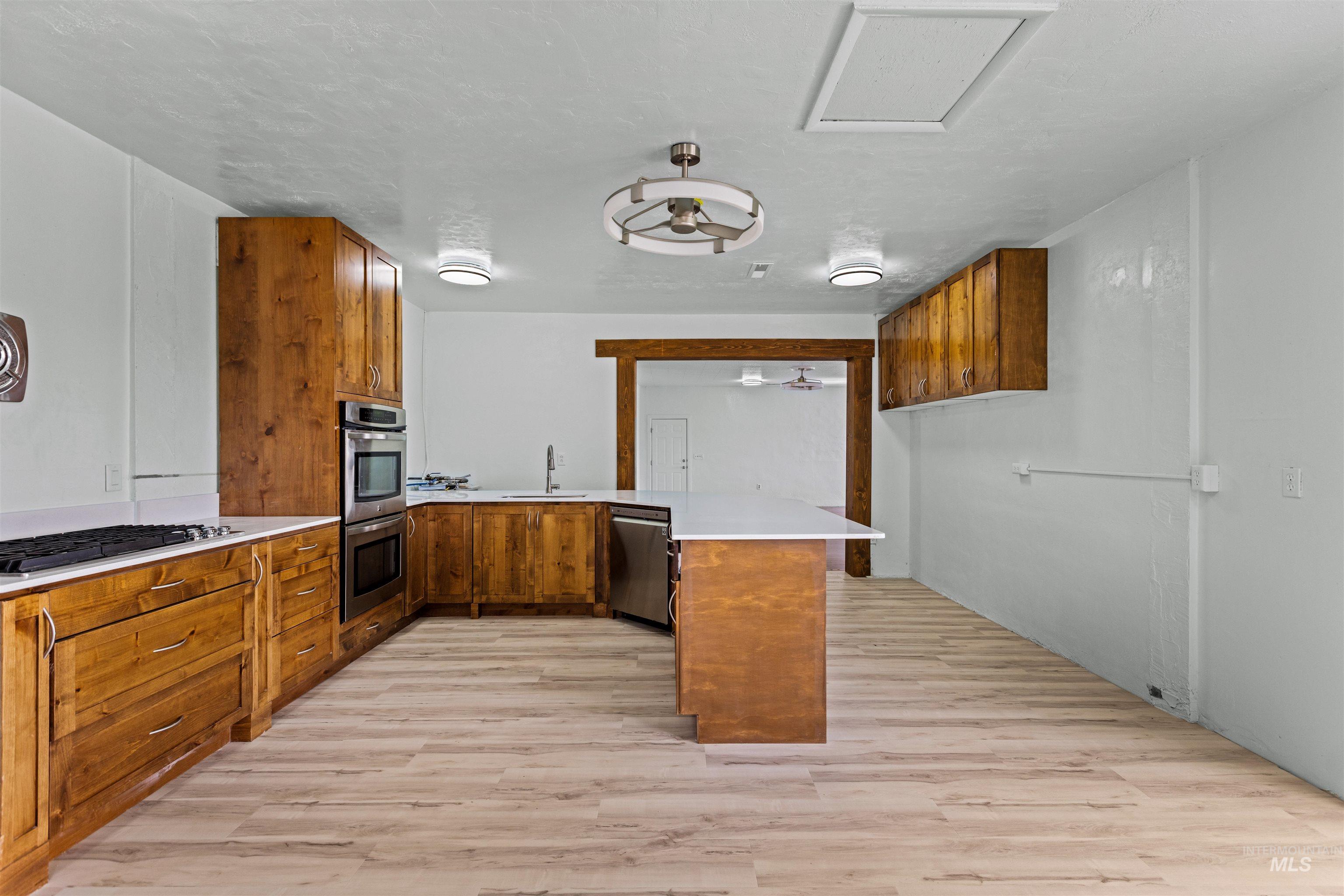 5168 Jump Creek Rd, Homedale, Idaho 83628-3677, 3 Bedrooms, 1.5 Bathrooms, Residential For Sale, Price $450,000, 98981231