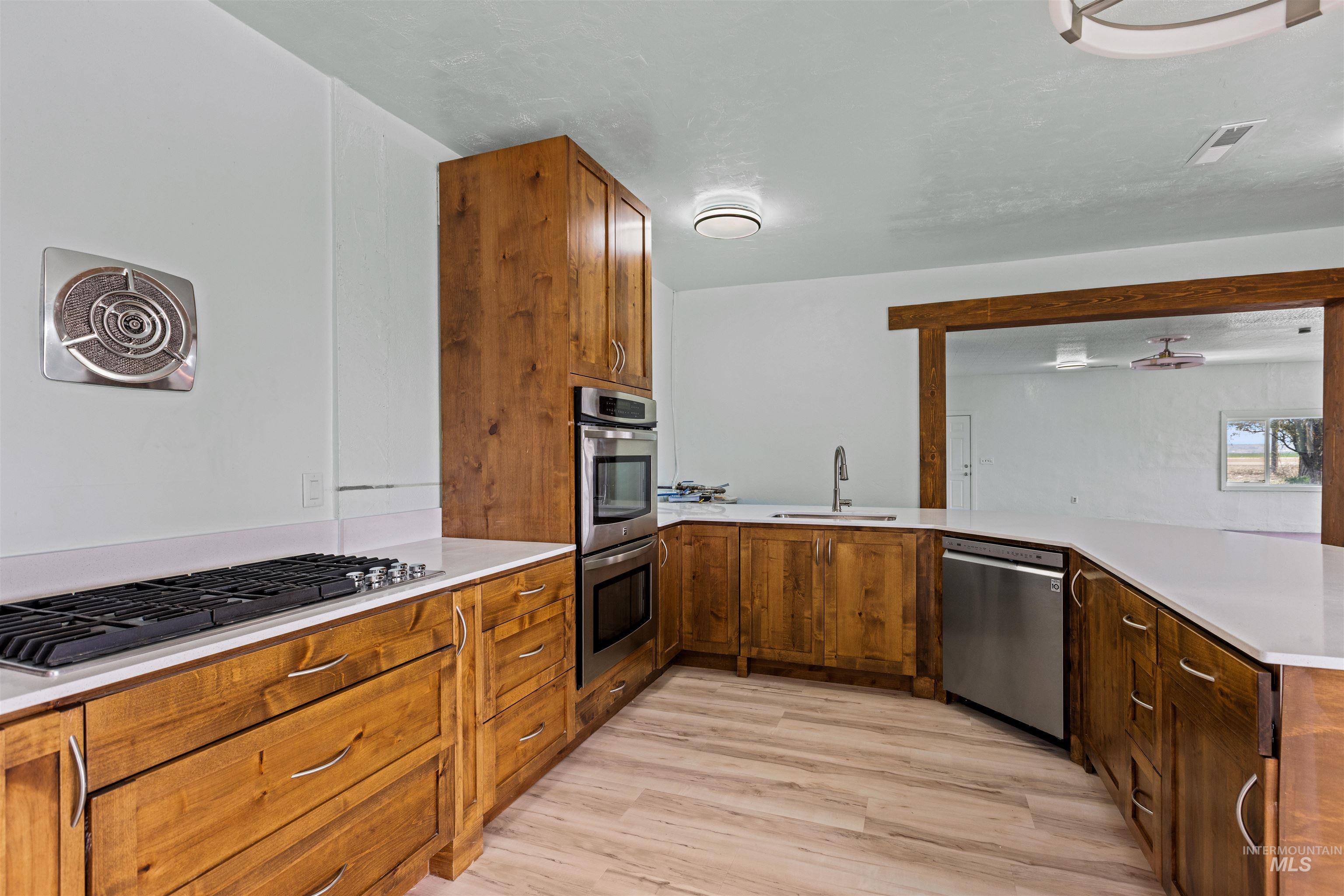 5168 Jump Creek Rd, Homedale, Idaho 83628-3677, 3 Bedrooms, 1.5 Bathrooms, Residential For Sale, Price $450,000, 98981231