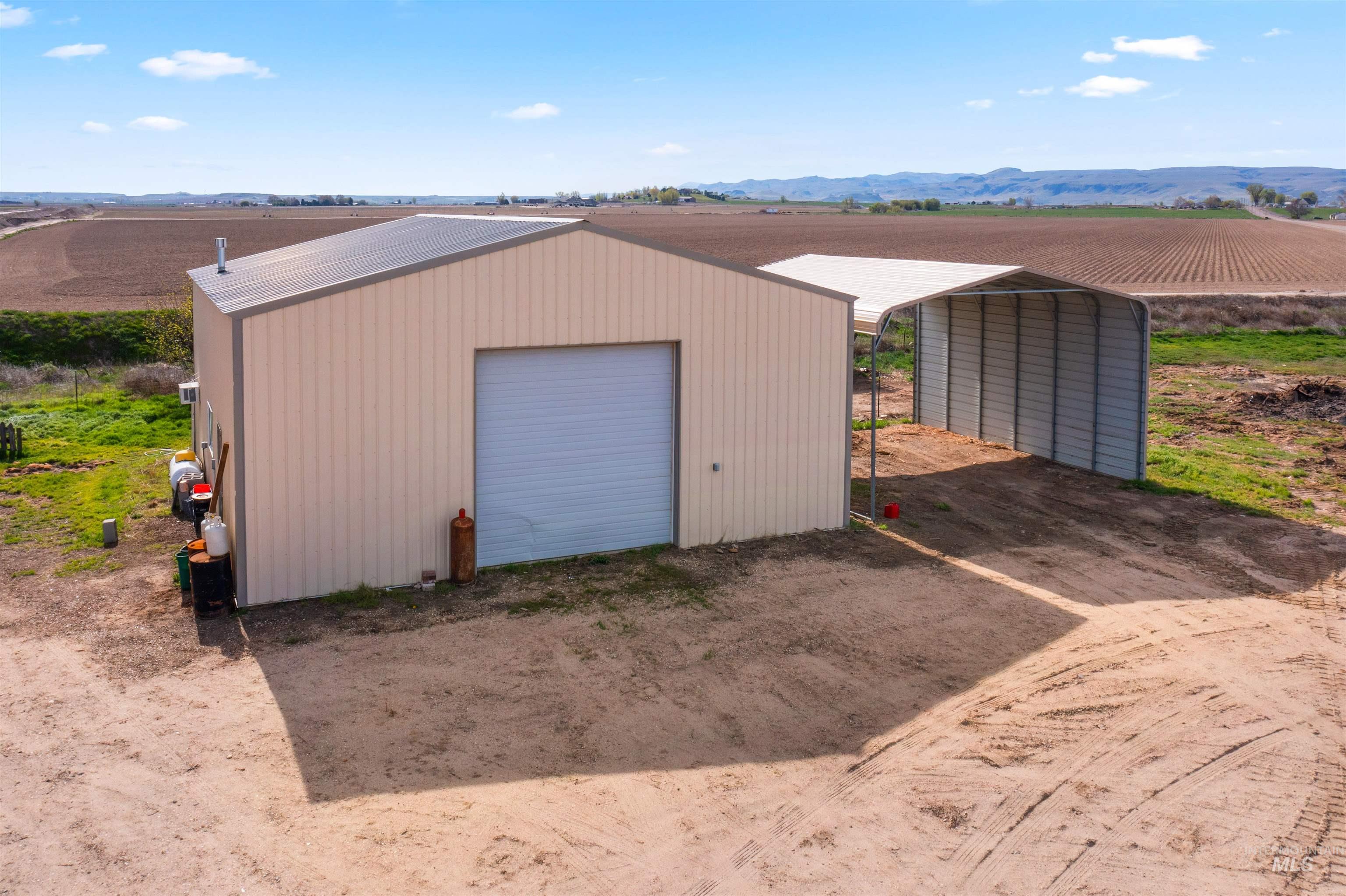 5168 Jump Creek Rd, Homedale, Idaho 83628-3677, 3 Bedrooms, 1.5 Bathrooms, Residential For Sale, Price $450,000, 98981231