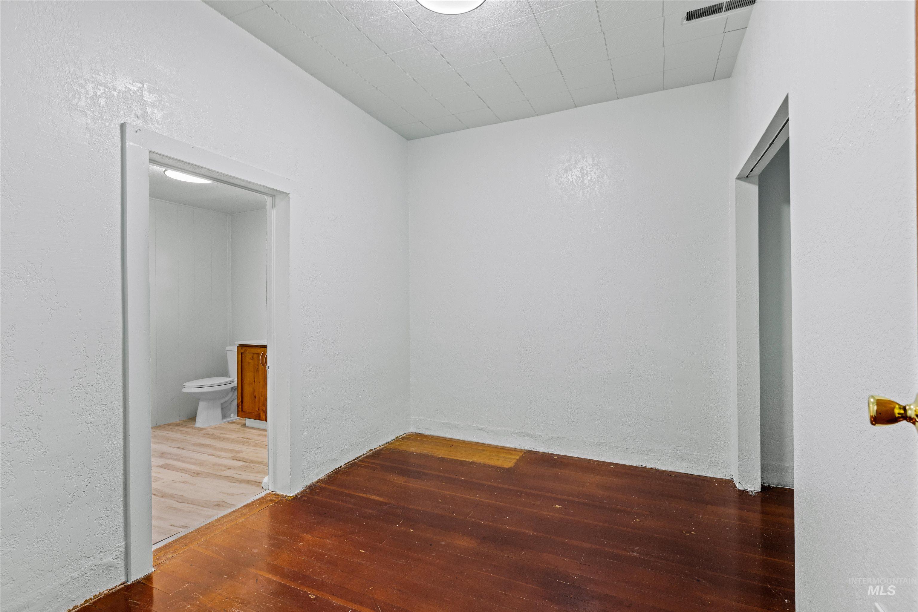 5168 Jump Creek Rd, Homedale, Idaho 83628-3677, 3 Bedrooms, 1.5 Bathrooms, Residential For Sale, Price $450,000, 98981231