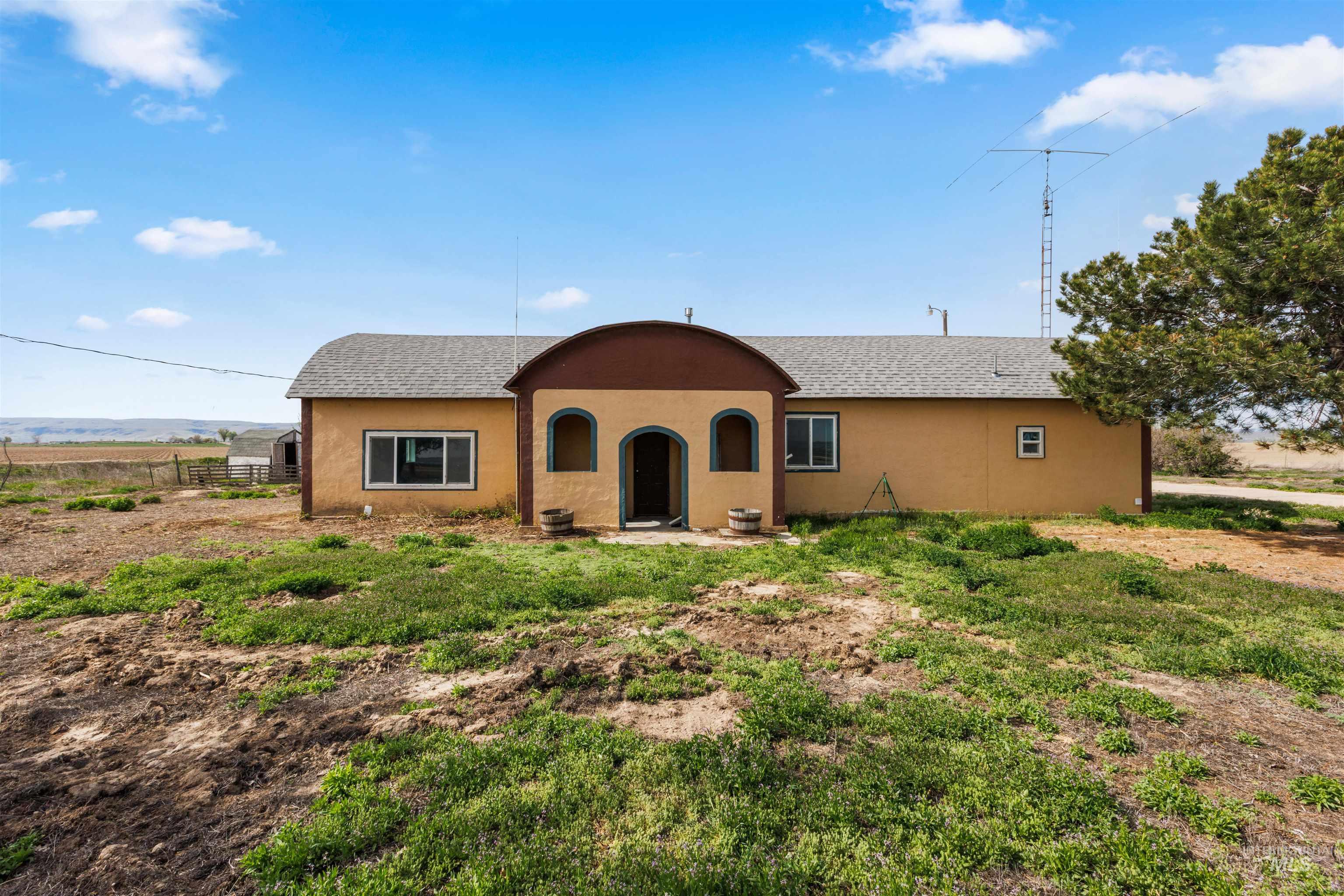 5168 Jump Creek Rd, Homedale, Idaho 83628-3677, 3 Bedrooms, 1.5 Bathrooms, Residential For Sale, Price $450,000, 98981231