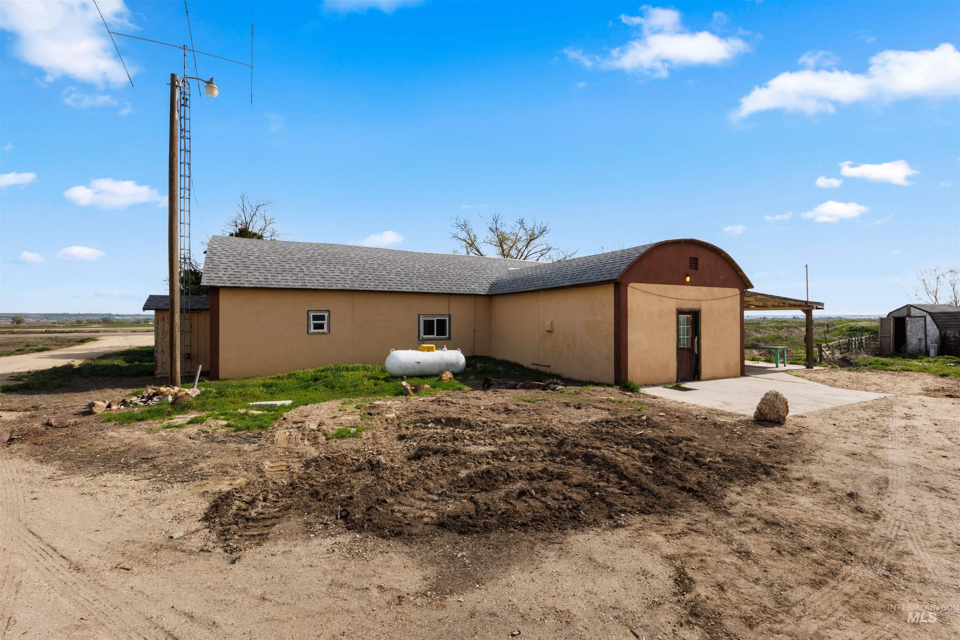 5168 Jump Creek Rd, Homedale, Idaho 83628-3677, 3 Bedrooms, 1.5 Bathrooms, Residential For Sale, Price $450,000, 98981231