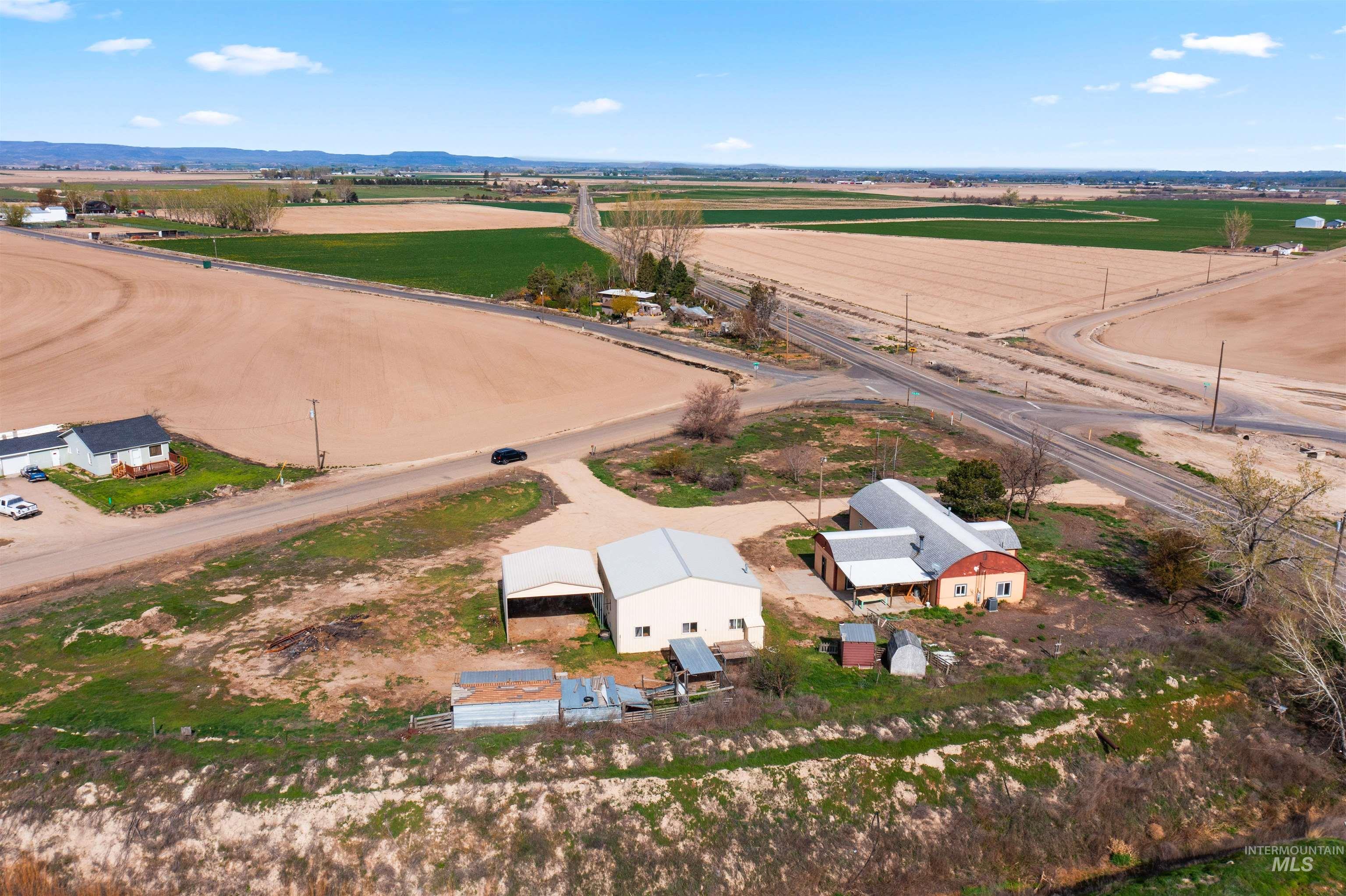 5168 Jump Creek Rd, Homedale, Idaho 83628-3677, 3 Bedrooms, 1.5 Bathrooms, Residential For Sale, Price $450,000, 98981231