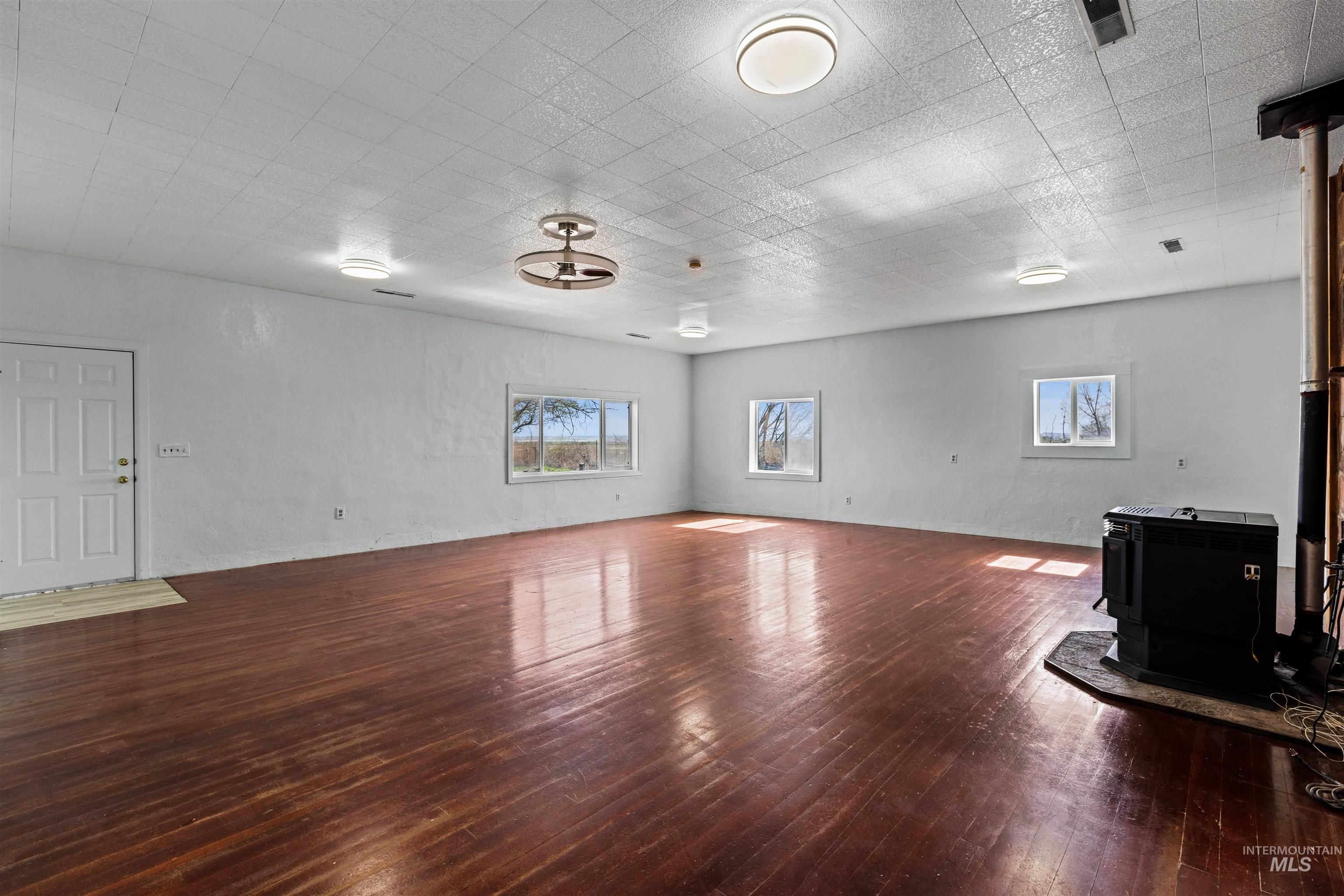 5168 Jump Creek Rd, Homedale, Idaho 83628-3677, 3 Bedrooms, 1.5 Bathrooms, Residential For Sale, Price $450,000, 98981231