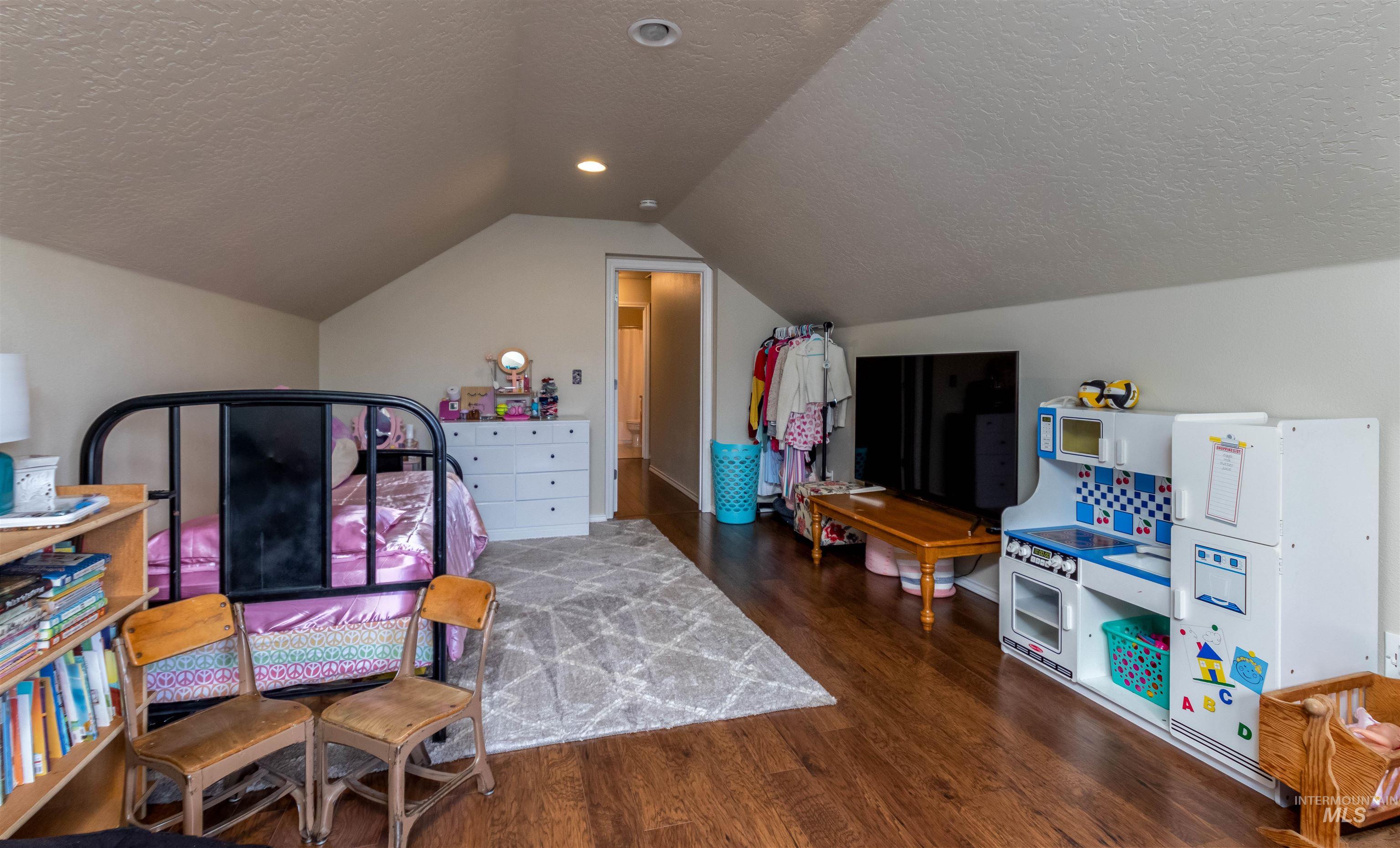 485 N Nebula, Star, Idaho 83669, 4 Bedrooms, 2.5 Bathrooms, Residential For Sale, Price $495,000, 98981234