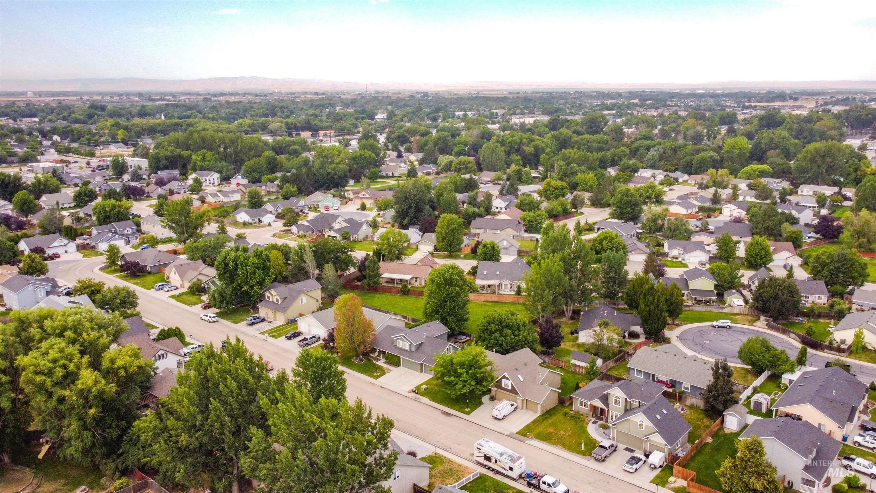 485 N Nebula, Star, Idaho 83669, 4 Bedrooms, 2.5 Bathrooms, Residential For Sale, Price $495,000, 98981234