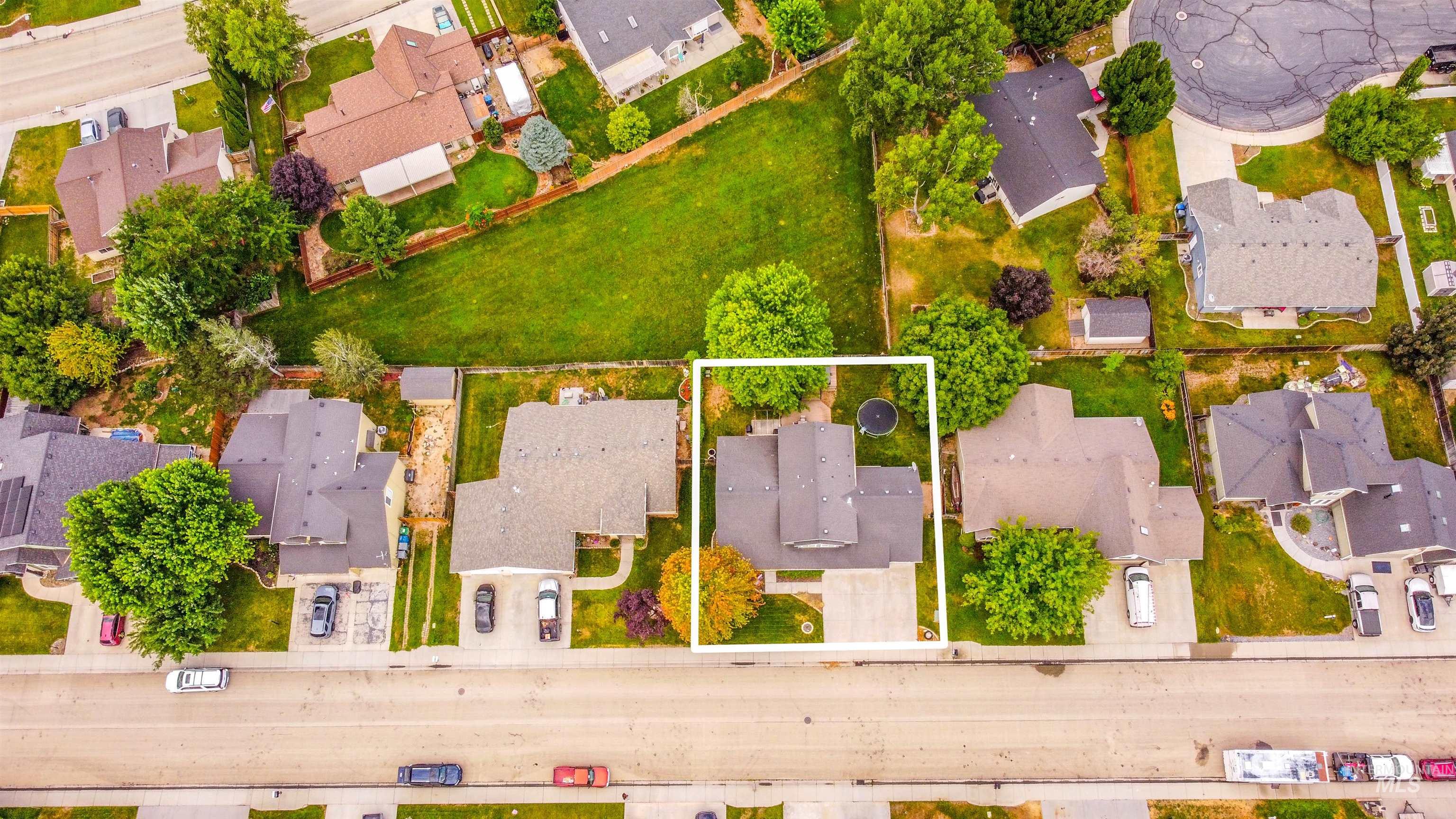 485 N Nebula, Star, Idaho 83669, 4 Bedrooms, 2.5 Bathrooms, Residential For Sale, Price $495,000, 98981234