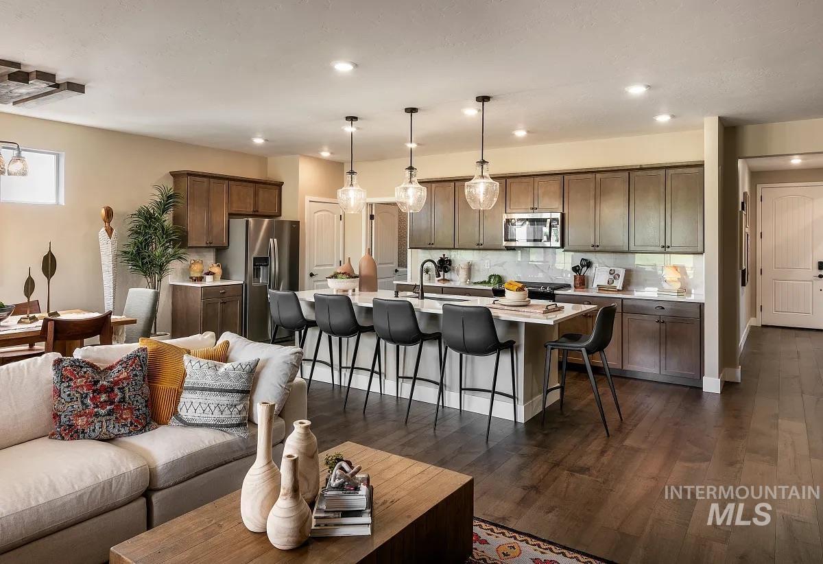 11729 W Reining Horse Ln, Kuna, Idaho 83634, 2 Bedrooms, 2 Bathrooms, Residential For Sale, Price $526,387, 98981238