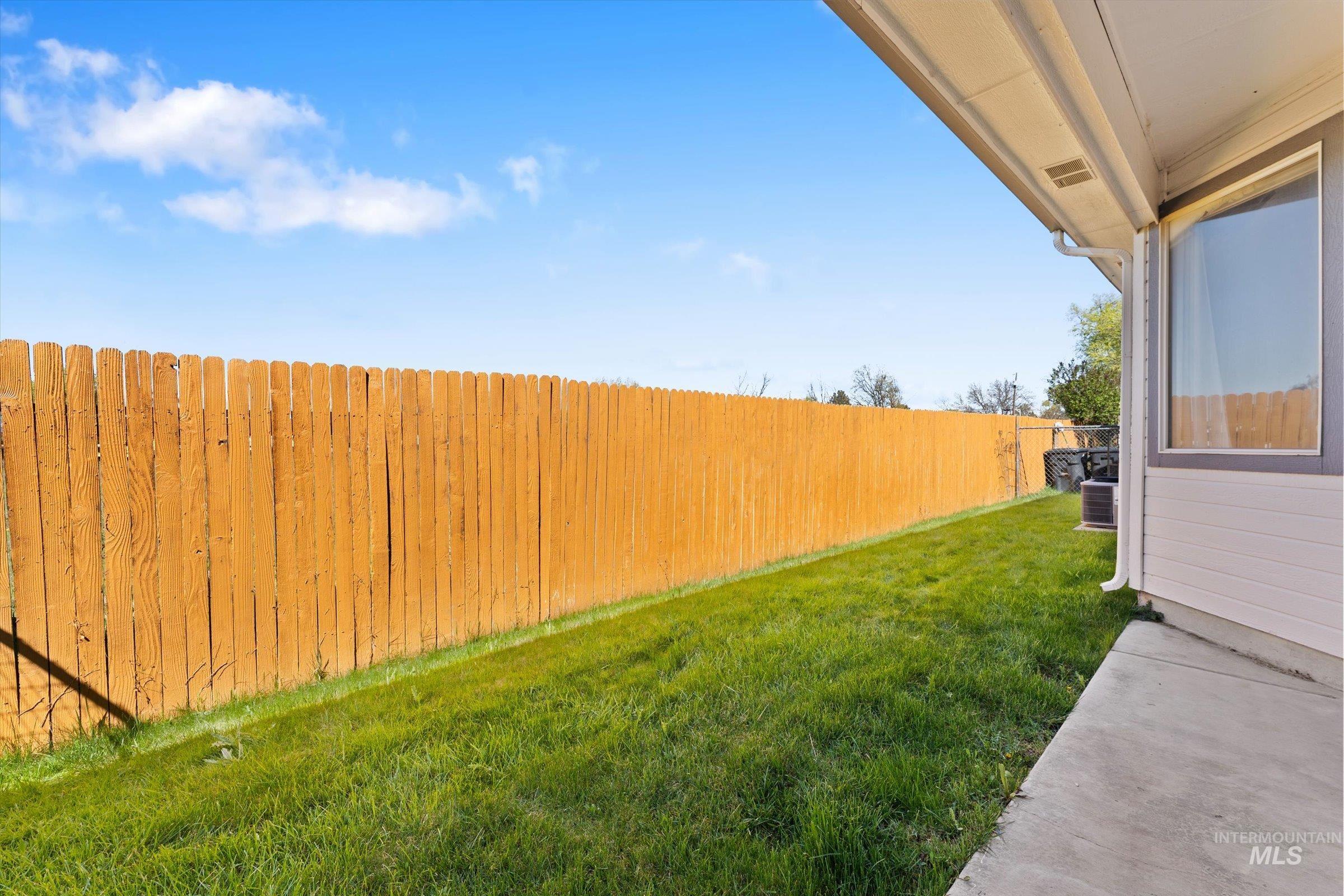 2804 Morning Mist Lane, Caldwell, Idaho 83605-7024, 2 Bedrooms, 2 Bathrooms, Residential For Sale, Price $275,000, 98981239