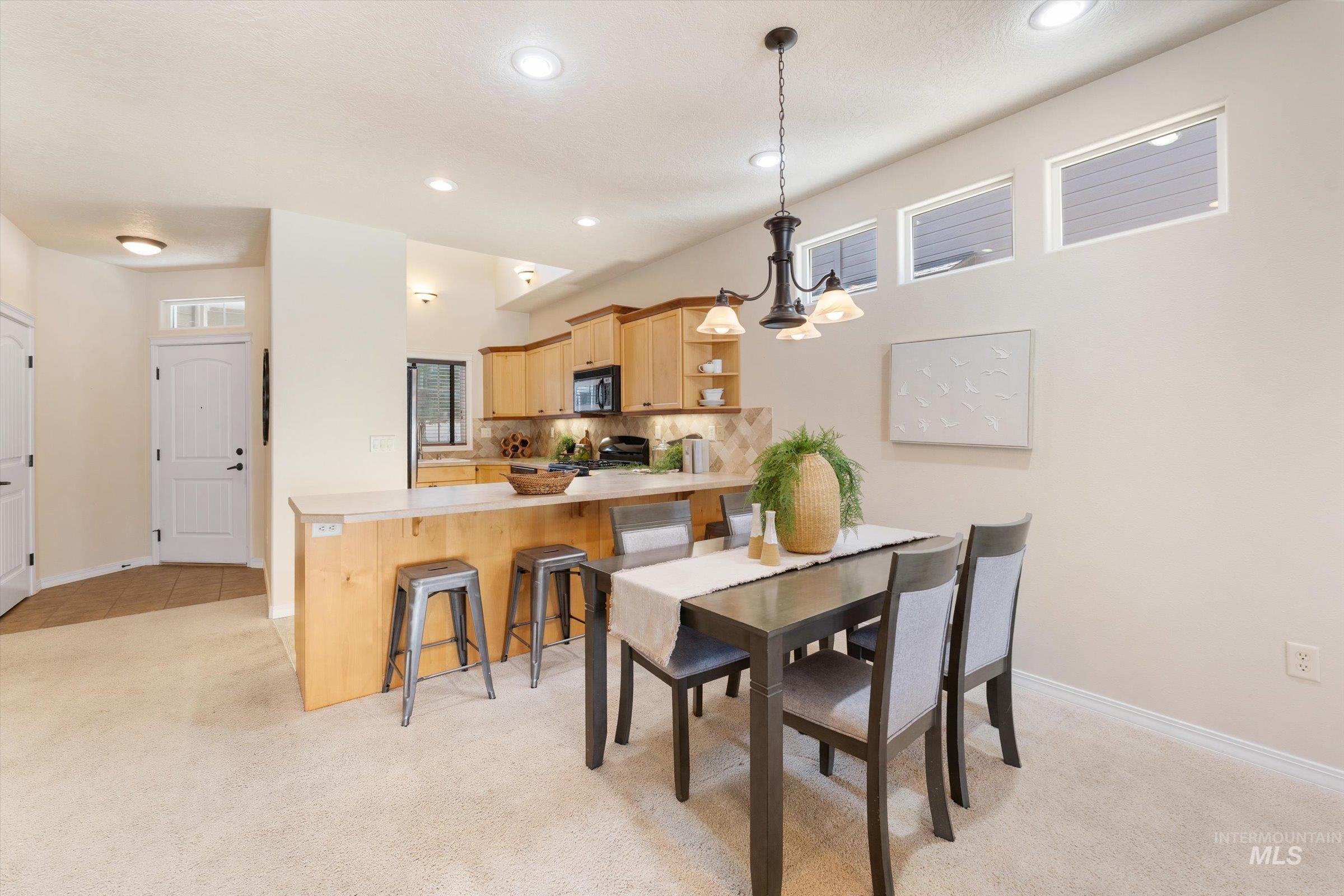 2254 S Blackspur Way, Meridian, Idaho 83642-7496, 2 Bedrooms, 2 Bathrooms, Residential For Sale, Price $400,000, 98981240