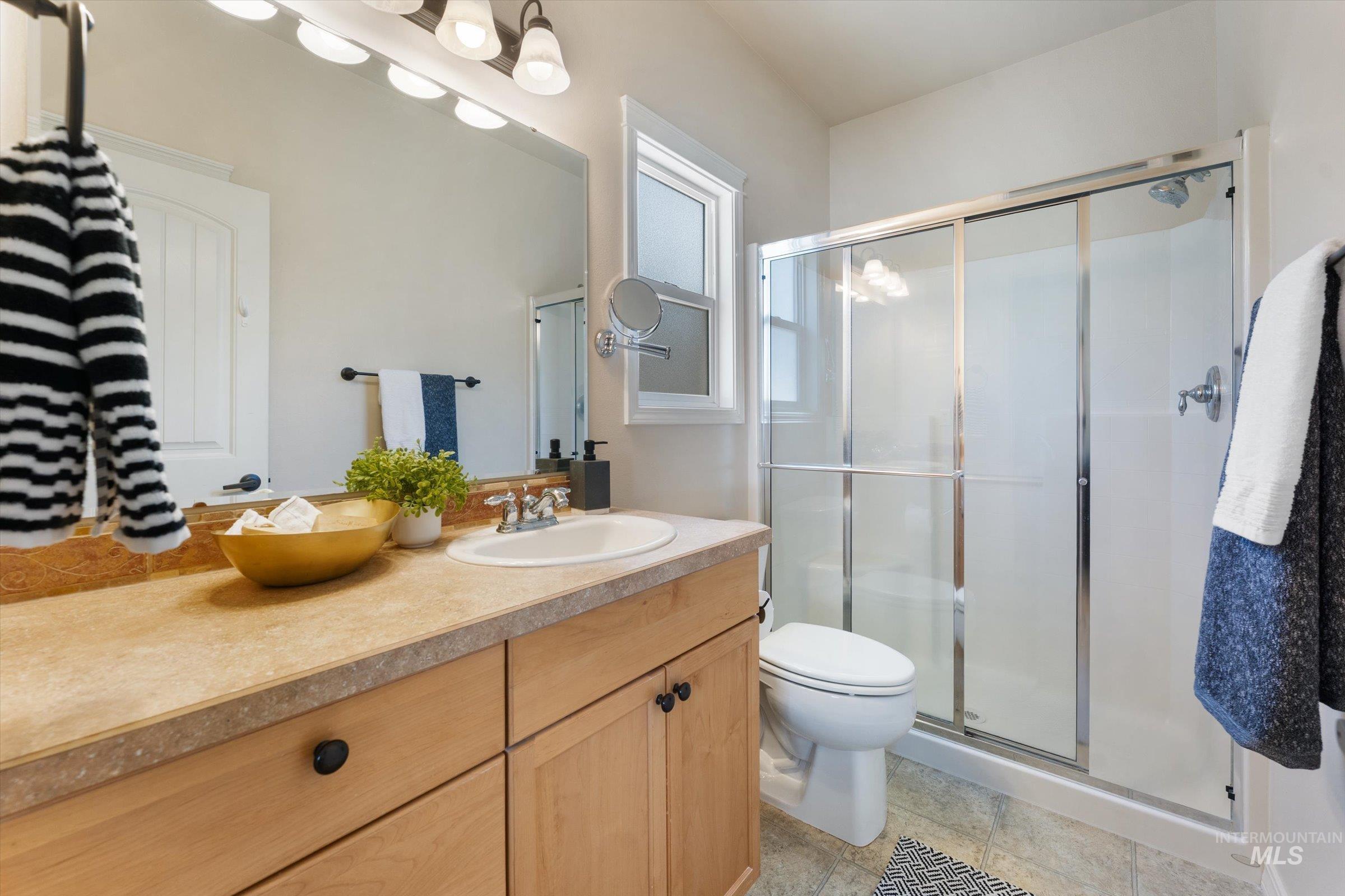 2254 S Blackspur Way, Meridian, Idaho 83642-7496, 2 Bedrooms, 2 Bathrooms, Residential For Sale, Price $400,000, 98981240