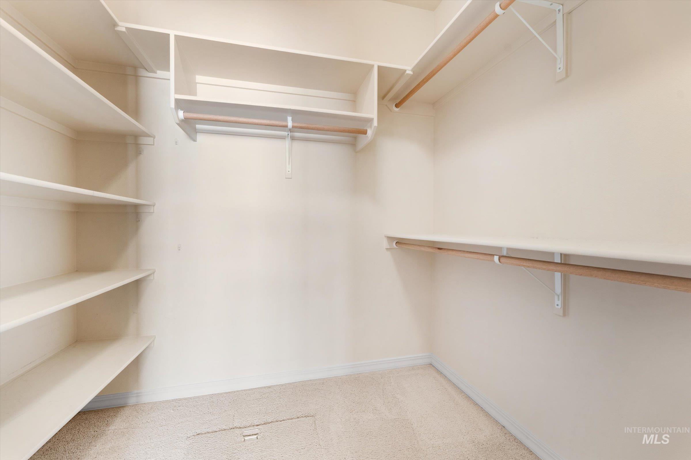 2254 S Blackspur Way, Meridian, Idaho 83642-7496, 2 Bedrooms, 2 Bathrooms, Residential For Sale, Price $400,000, 98981240