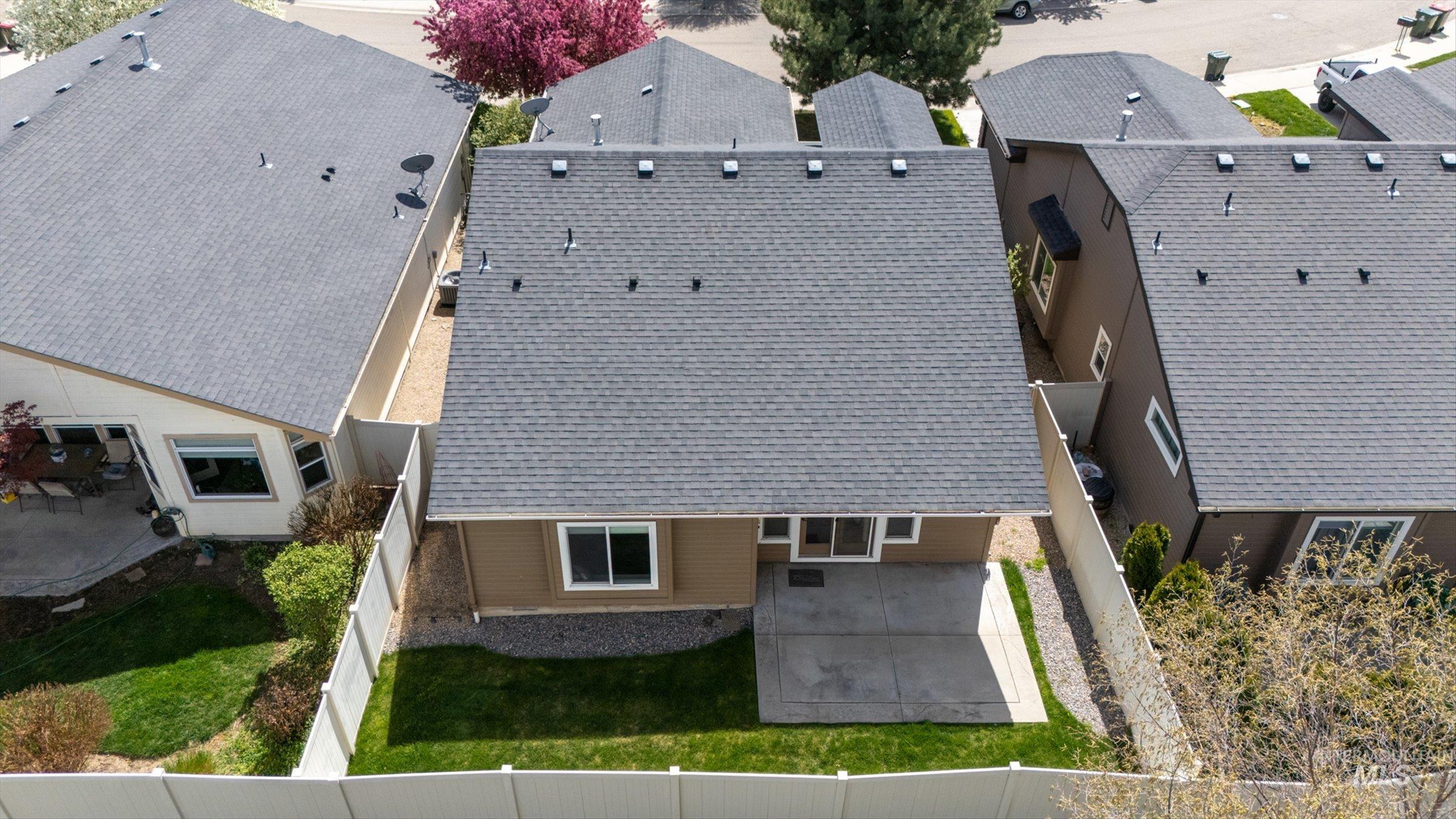 2254 S Blackspur Way, Meridian, Idaho 83642-7496, 2 Bedrooms, 2 Bathrooms, Residential For Sale, Price $400,000, 98981240