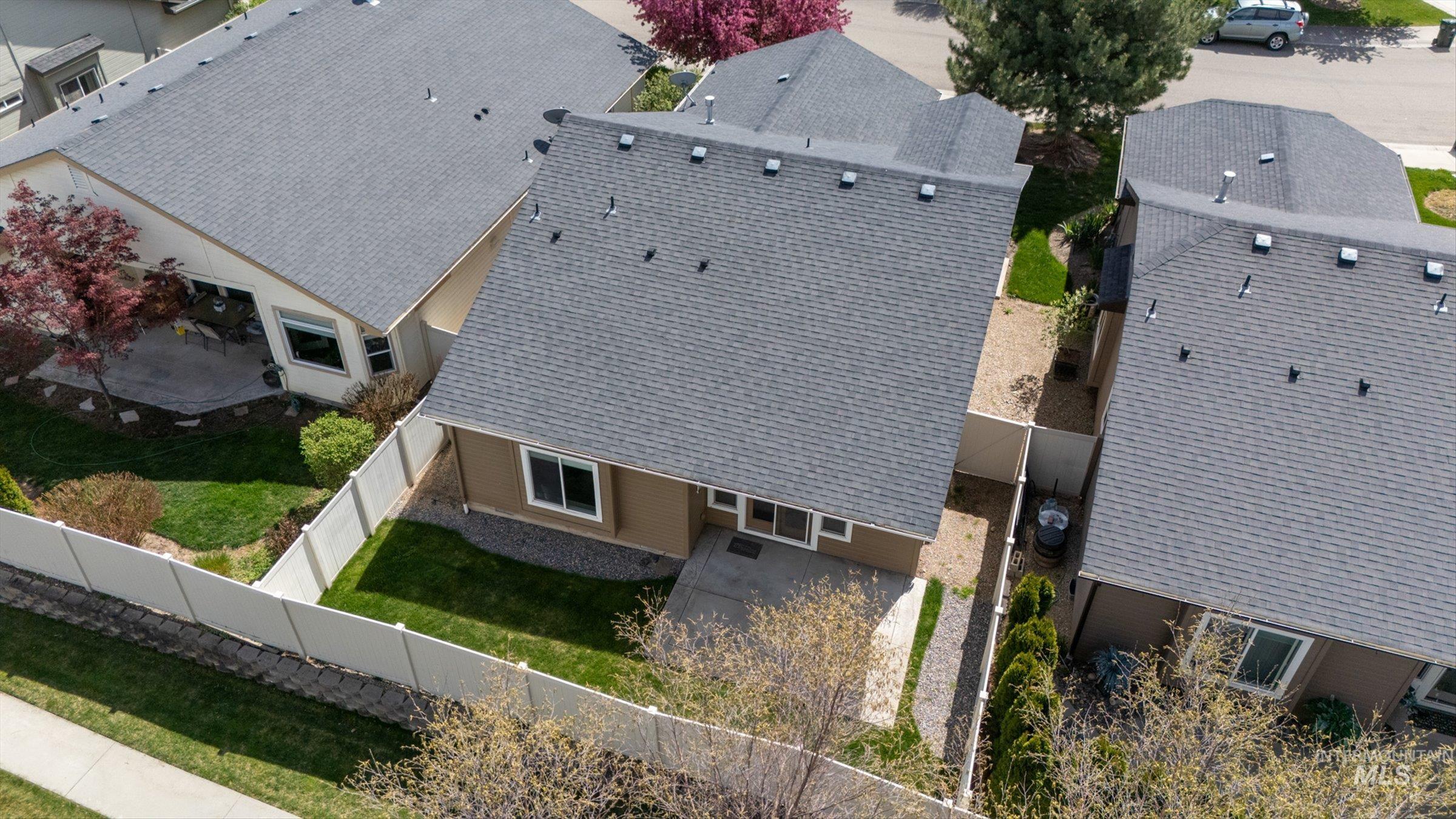 2254 S Blackspur Way, Meridian, Idaho 83642-7496, 2 Bedrooms, 2 Bathrooms, Residential For Sale, Price $400,000, 98981240