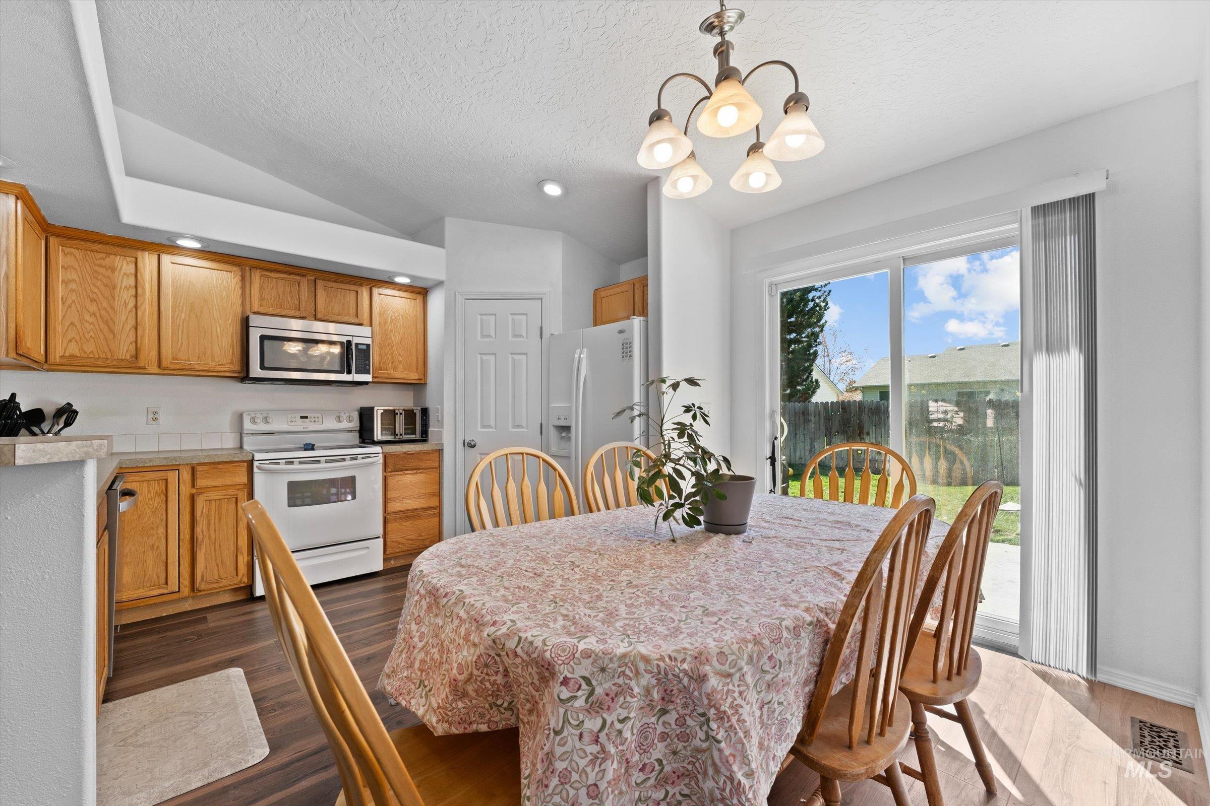 14213 Carolina St, Caldwell, Idaho 83607-1465, 4 Bedrooms, 2 Bathrooms, Residential For Sale, Price $360,000, 98981241