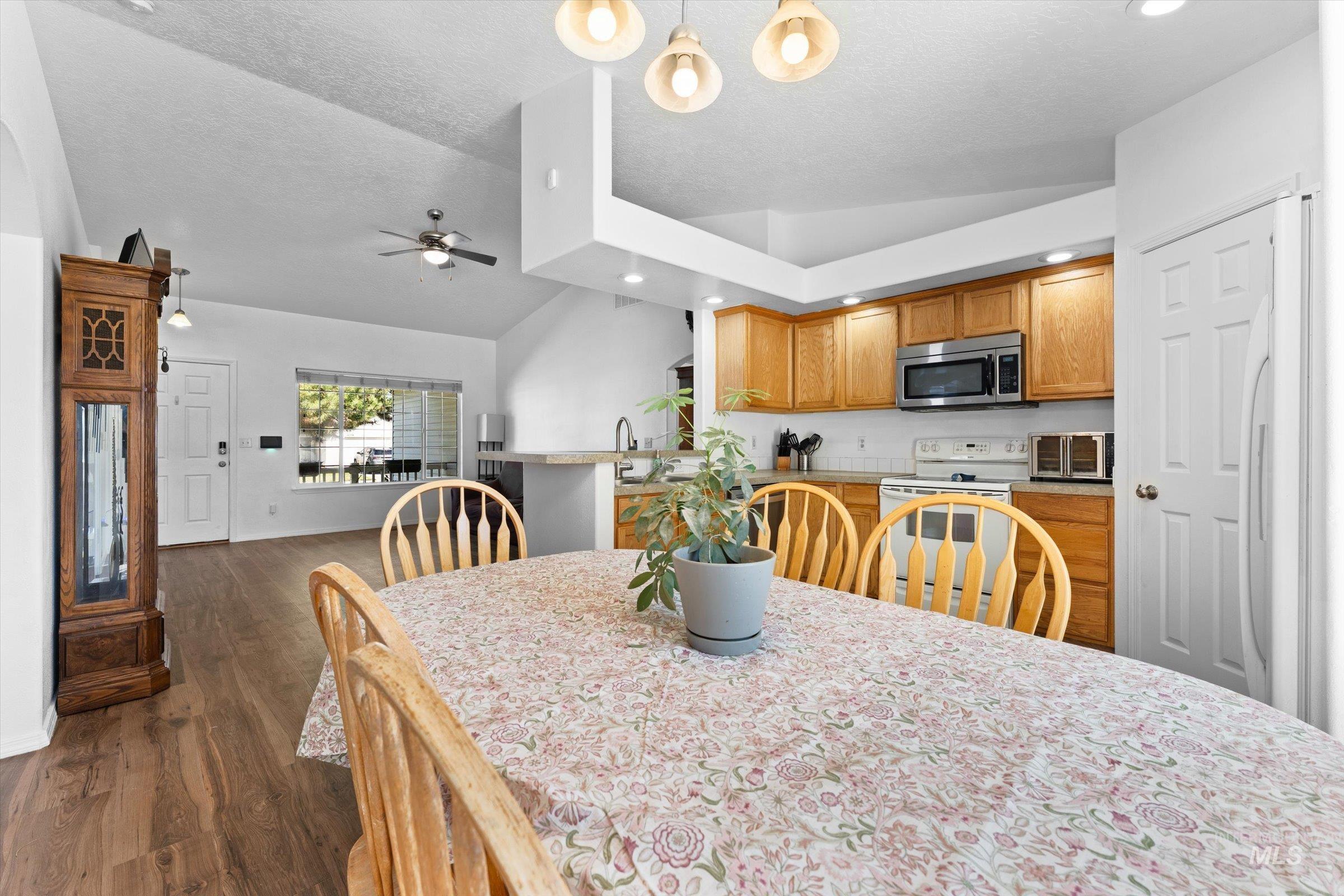 14213 Carolina St, Caldwell, Idaho 83607-1465, 4 Bedrooms, 2 Bathrooms, Residential For Sale, Price $360,000, 98981241