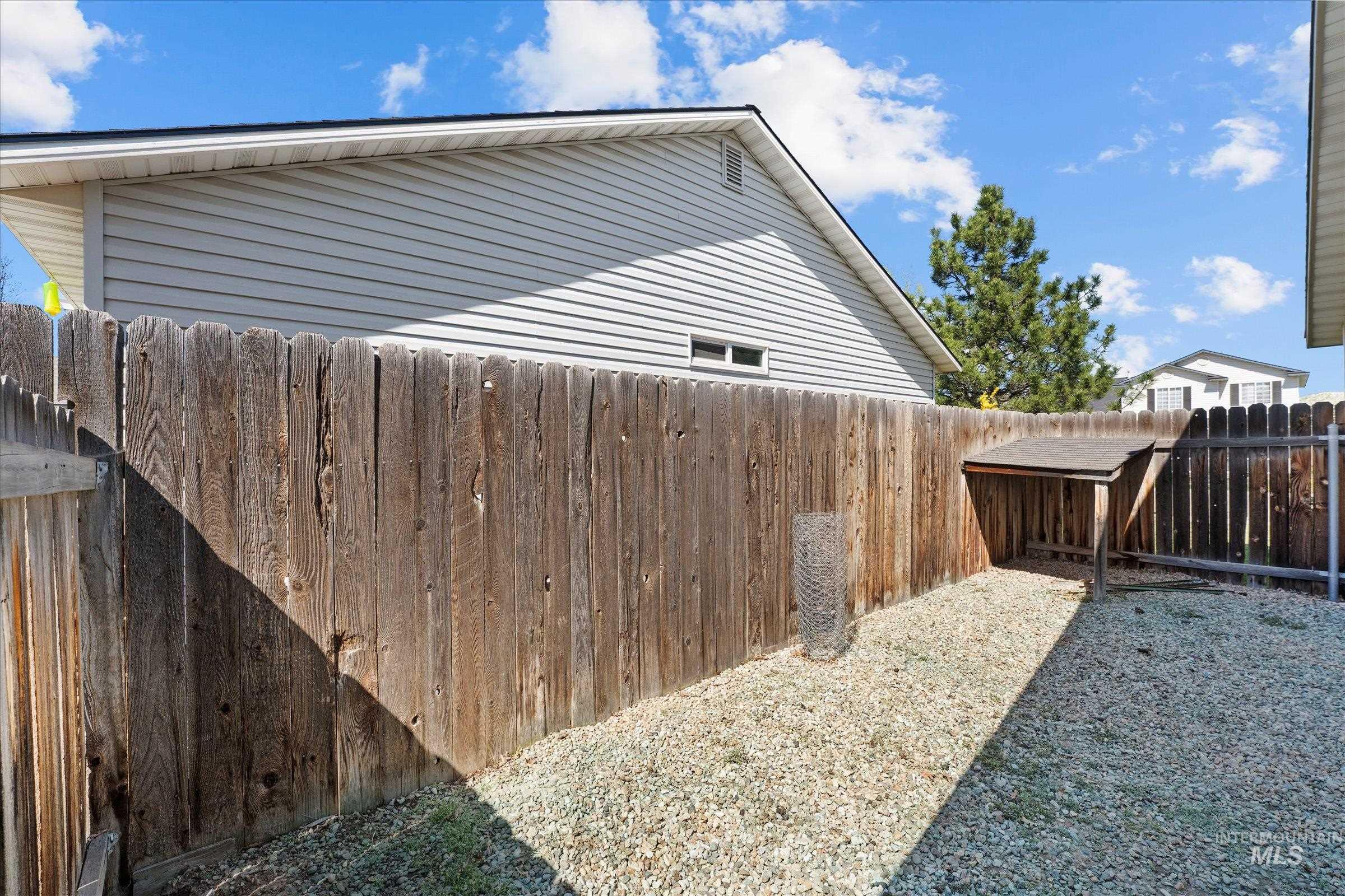 14213 Carolina St, Caldwell, Idaho 83607-1465, 4 Bedrooms, 2 Bathrooms, Residential For Sale, Price $360,000, 98981241