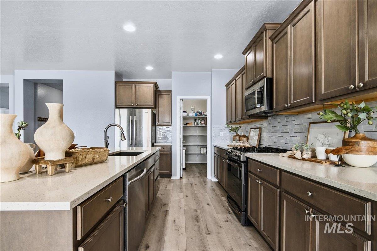 583 W Allspice St, Kuna, Idaho 83634, 4 Bedrooms, 2 Bathrooms, Residential For Sale, Price $529,999, 98981243