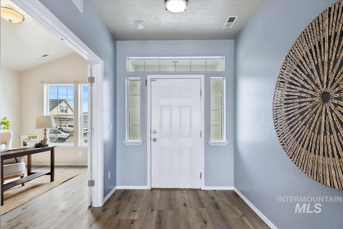 583 W Allspice St, Kuna, Idaho 83634, 4 Bedrooms, 2 Bathrooms, Residential For Sale, Price $529,999, 98981243