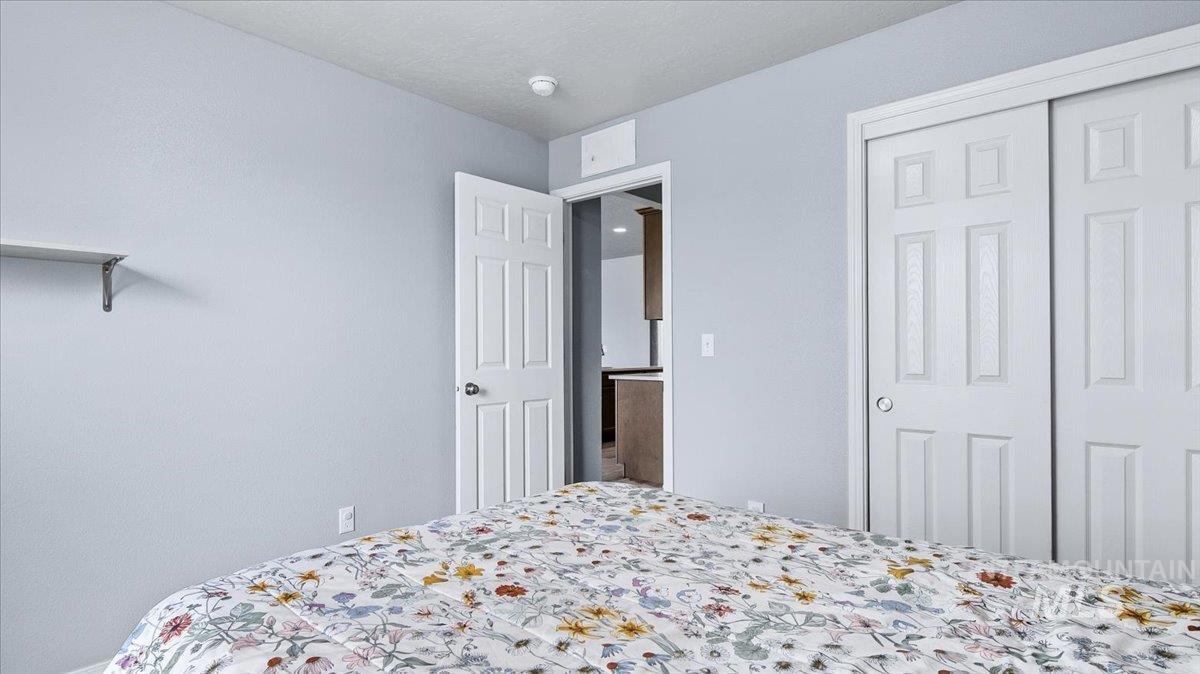 583 W Allspice St, Kuna, Idaho 83634, 4 Bedrooms, 2 Bathrooms, Residential For Sale, Price $529,999, 98981243