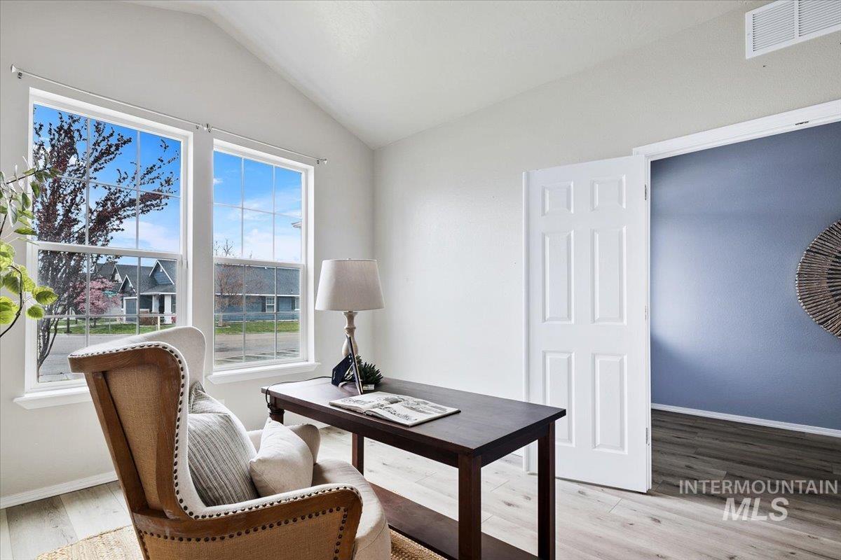 583 W Allspice St, Kuna, Idaho 83634, 4 Bedrooms, 2 Bathrooms, Residential For Sale, Price $529,999, 98981243