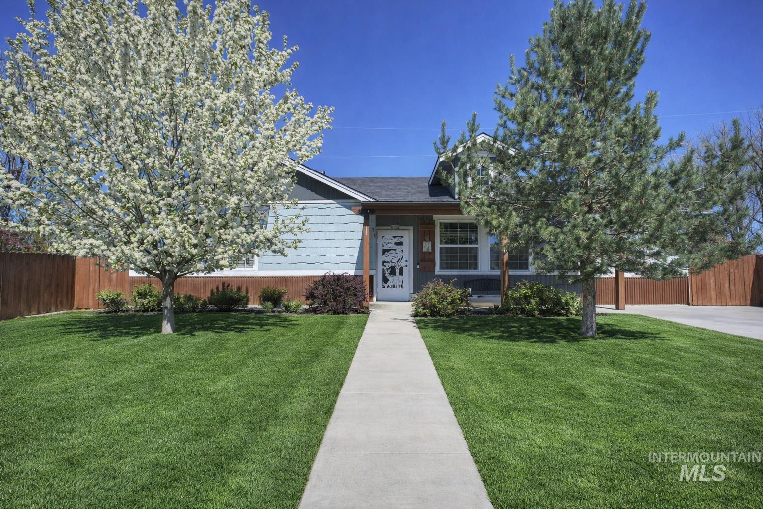 11 6th Street, Middleton, Idaho 83644, 3 Bedrooms, 2 Bathrooms, Residential For Sale, Price $339,900, 98981244