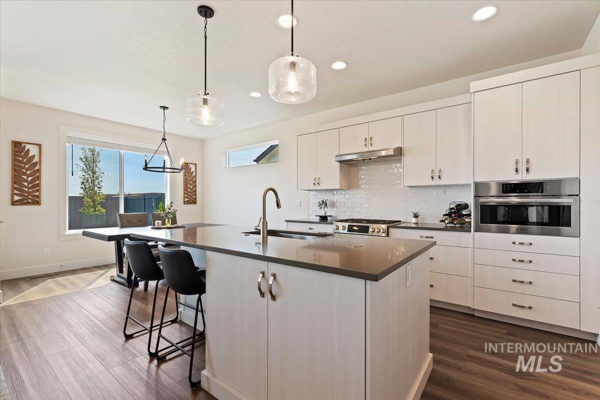 10305 Stony Oak St, Nampa, Idaho 83687, 3 Bedrooms, 2 Bathrooms, Residential For Sale, Price $489,000, 98981249