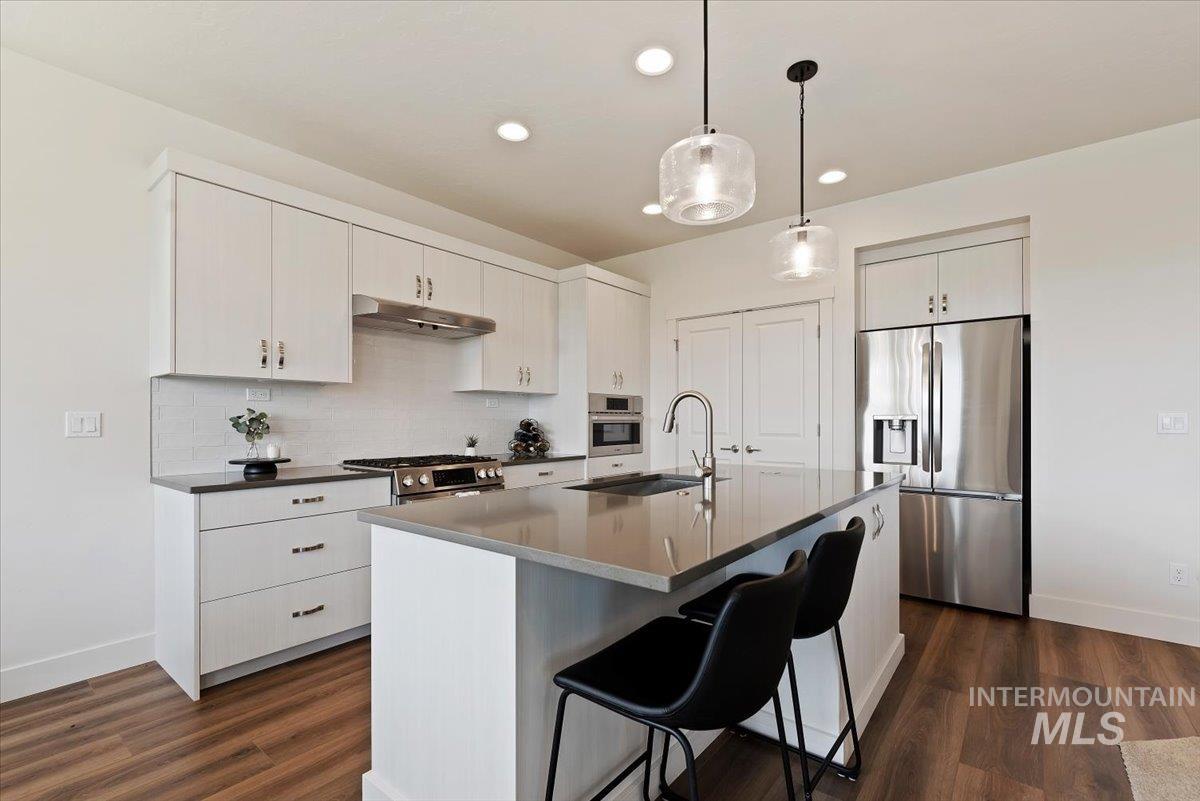 10305 Stony Oak St, Nampa, Idaho 83687, 3 Bedrooms, 2 Bathrooms, Residential For Sale, Price $479,000, 98981249