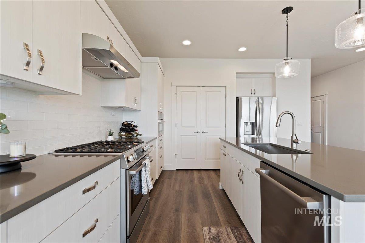 10305 Stony Oak St, Nampa, Idaho 83687, 3 Bedrooms, 2 Bathrooms, Residential For Sale, Price $489,000, 98981249