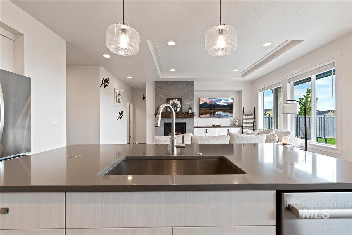 10305 Stony Oak St, Nampa, Idaho 83687, 3 Bedrooms, 2 Bathrooms, Residential For Sale, Price $489,000, 98981249