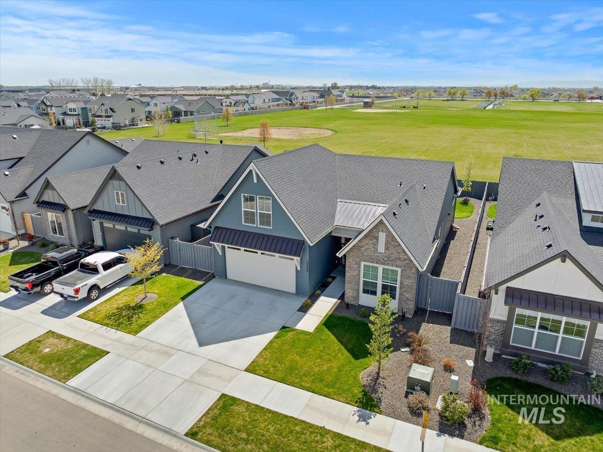 10305 Stony Oak St, Nampa, Idaho 83687, 3 Bedrooms, 2 Bathrooms, Residential For Sale, Price $479,000, 98981249