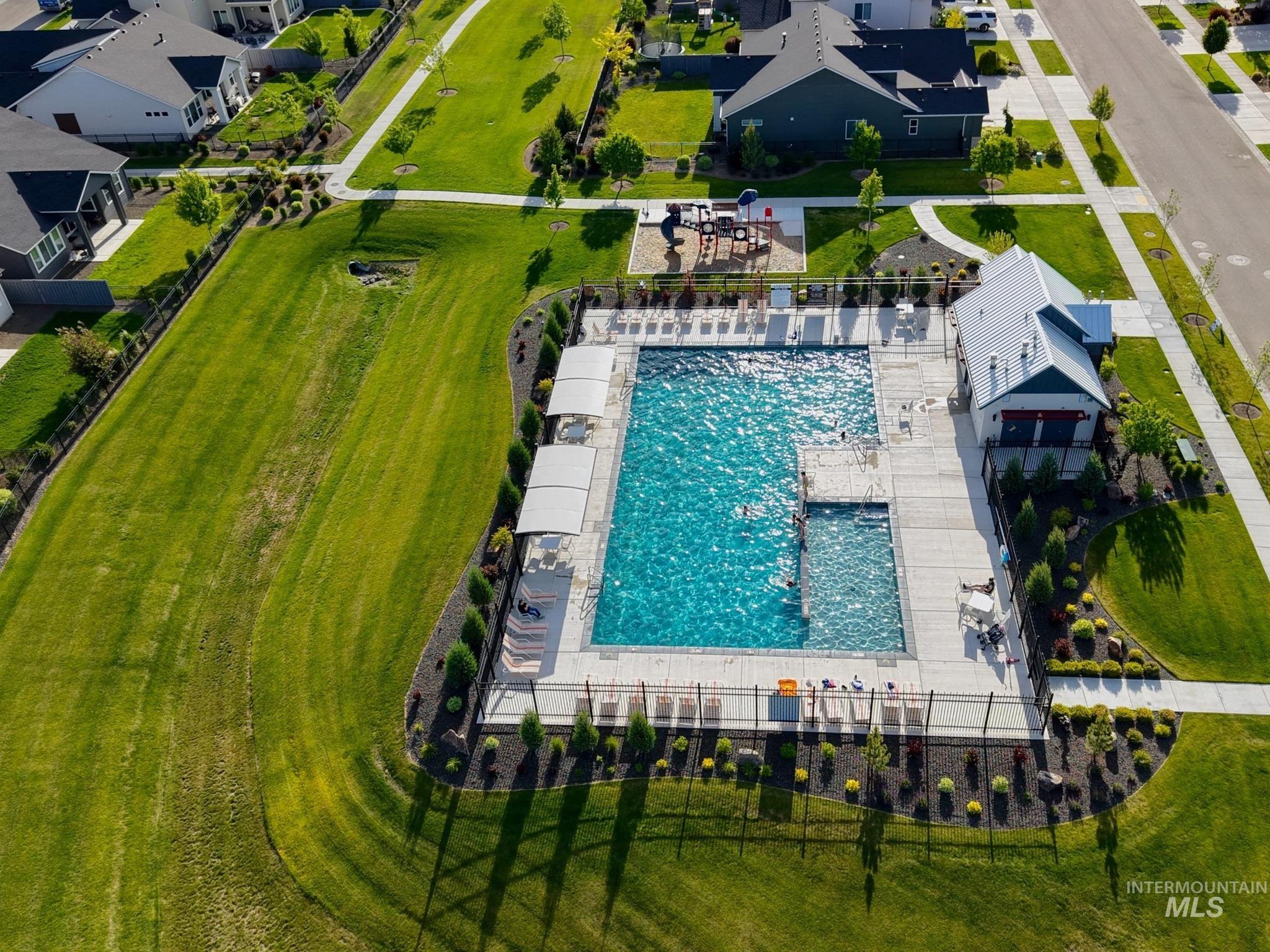 10305 Stony Oak St, Nampa, Idaho 83687, 3 Bedrooms, 2 Bathrooms, Residential For Sale, Price $479,000, 98981249