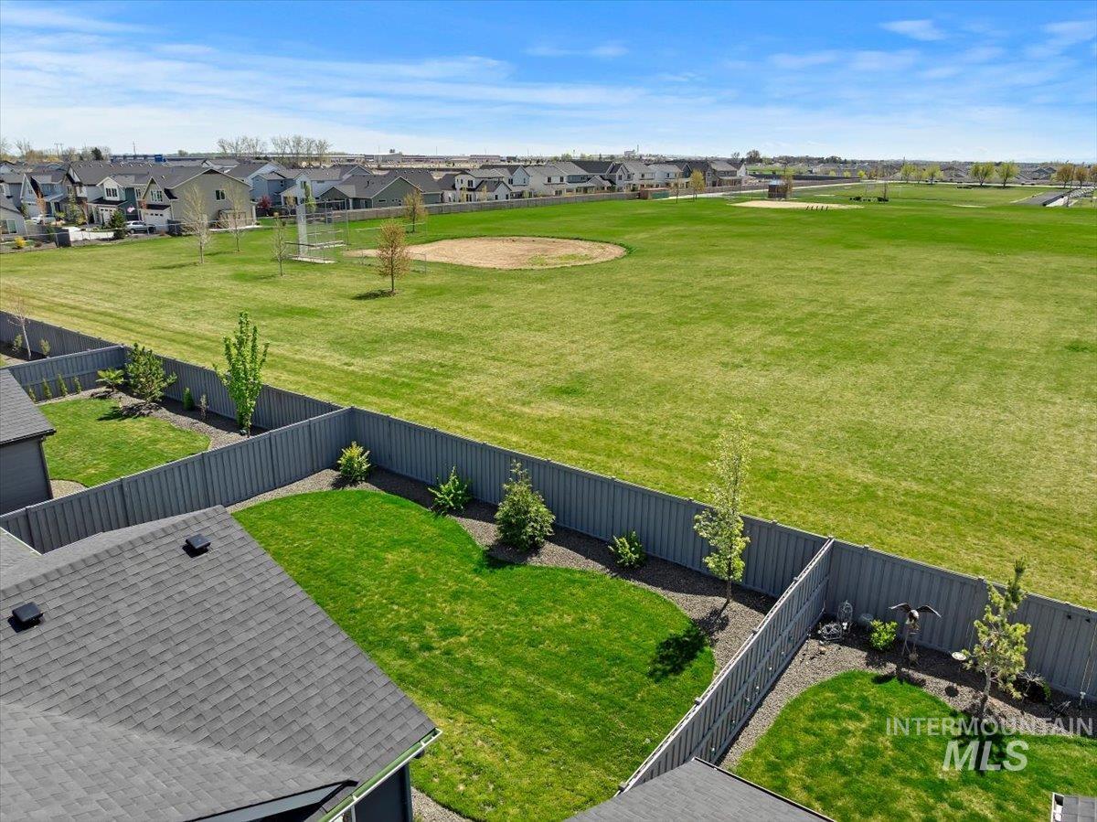 10305 Stony Oak St, Nampa, Idaho 83687, 3 Bedrooms, 2 Bathrooms, Residential For Sale, Price $489,000, 98981249