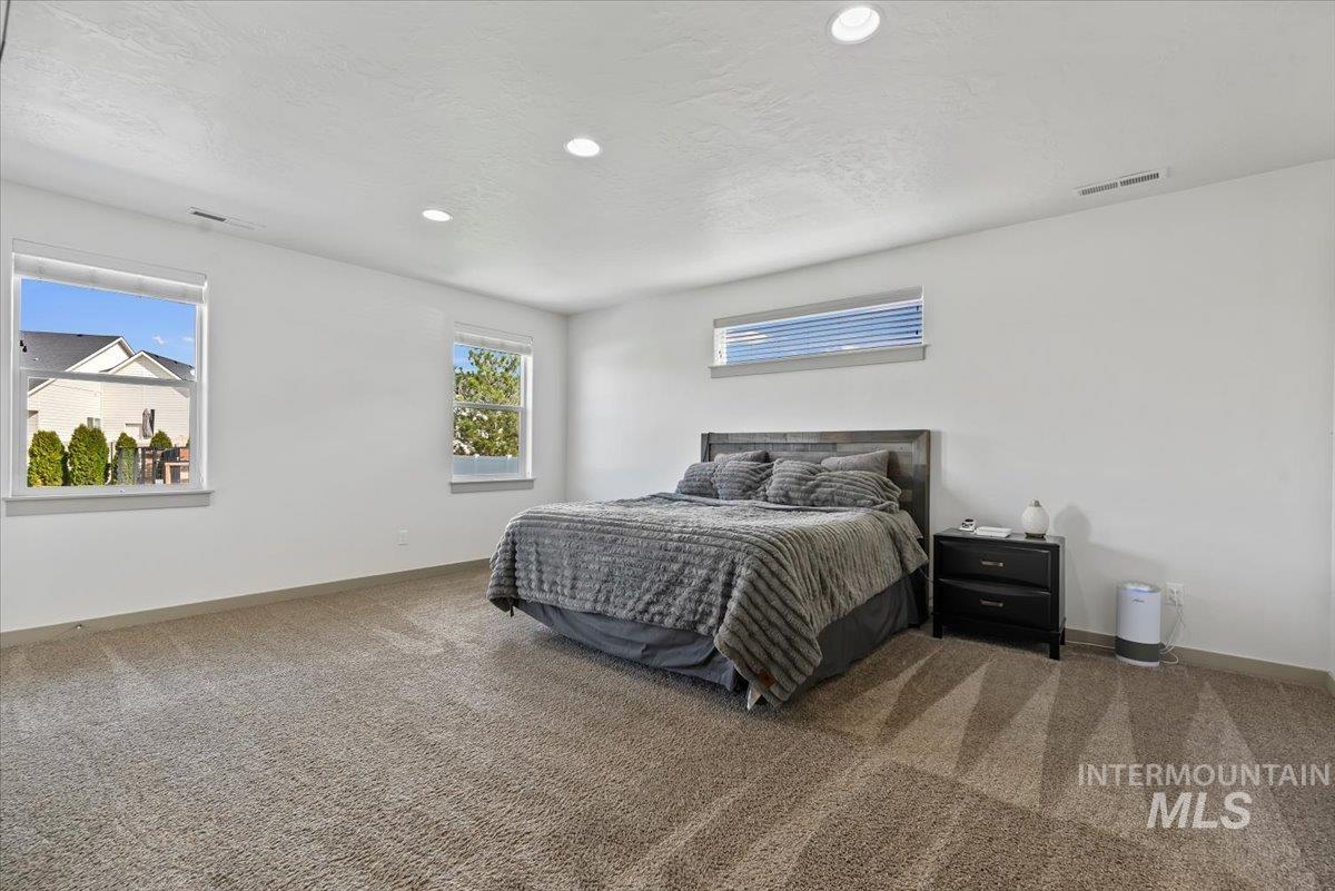 482 Fox Lantern Court, Middleton, Idaho 83644, 4 Bedrooms, 2.5 Bathrooms, Residential For Sale, Price $705,000, 98981252