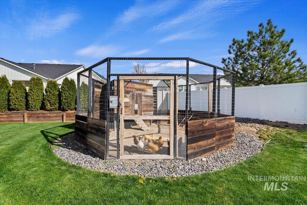 482 Fox Lantern Court, Middleton, Idaho 83644, 4 Bedrooms, 2.5 Bathrooms, Residential For Sale, Price $705,000, 98981252