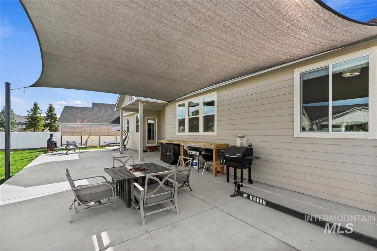 482 Fox Lantern Court, Middleton, Idaho 83644, 4 Bedrooms, 2.5 Bathrooms, Residential For Sale, Price $705,000, 98981252