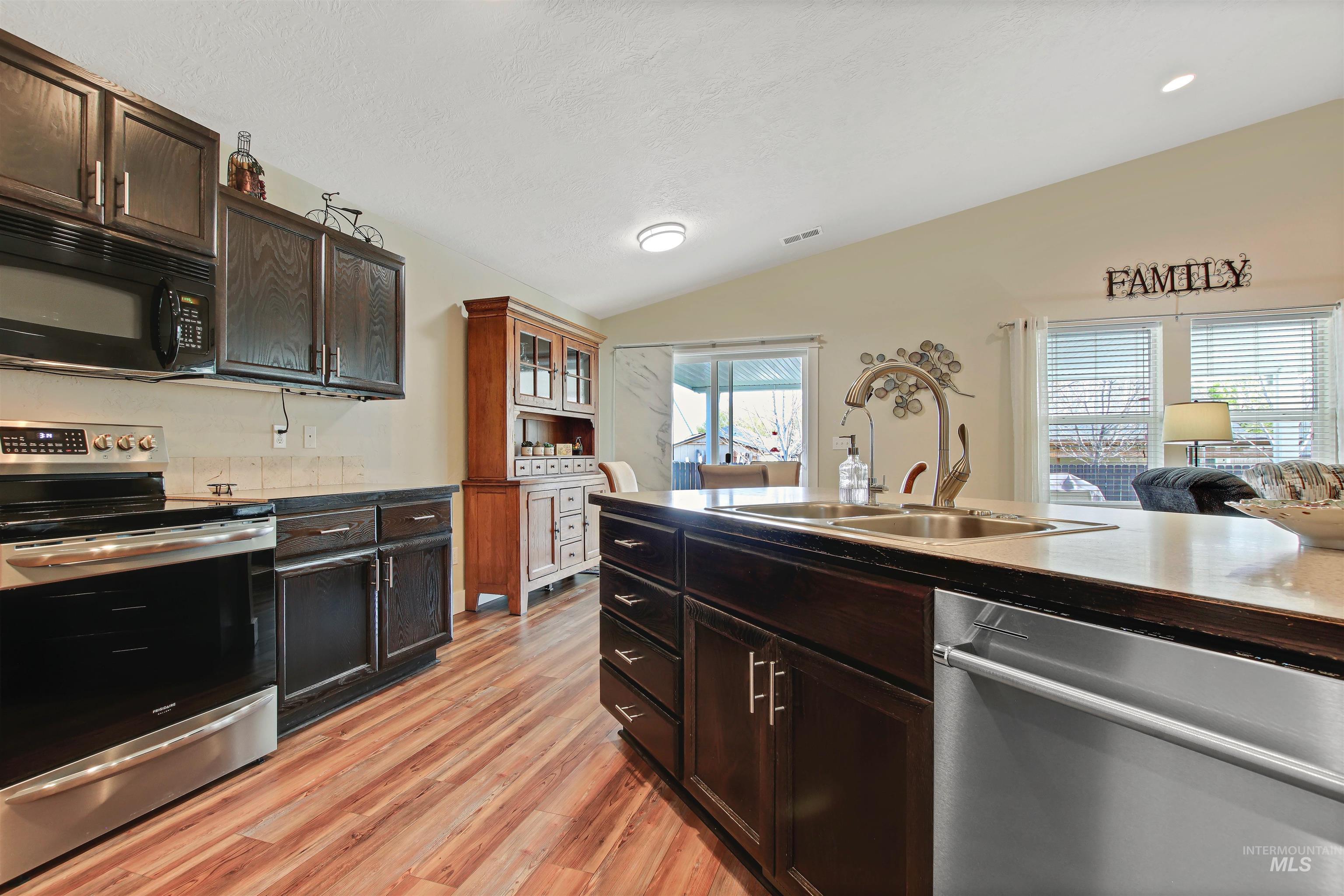 34 N Granite Falls Dr, Nampa, Idaho 83651, 3 Bedrooms, 2 Bathrooms, Residential For Sale, Price $409,990, 98981259