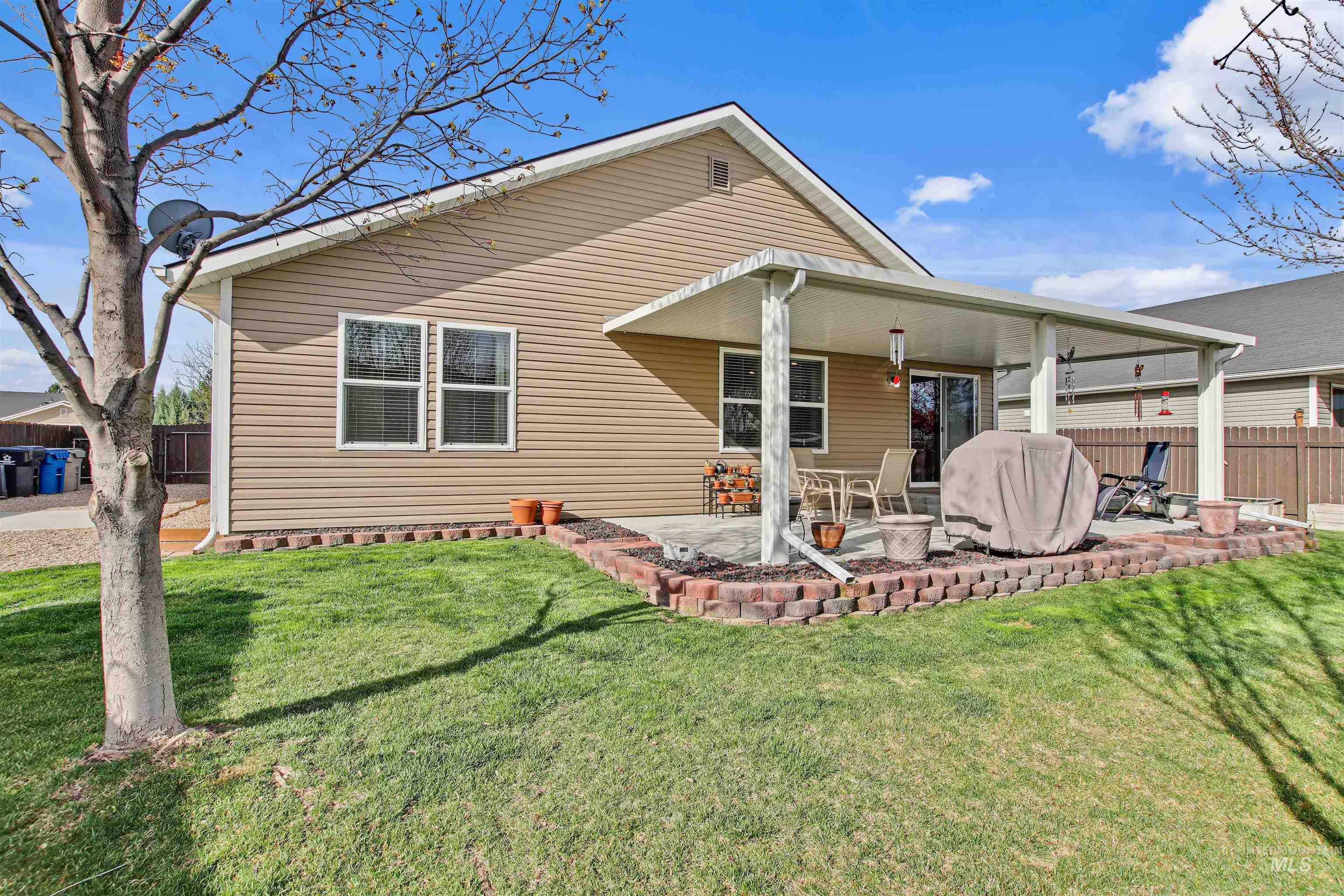 34 N Granite Falls Dr, Nampa, Idaho 83651, 3 Bedrooms, 2 Bathrooms, Residential For Sale, Price $409,990, 98981259